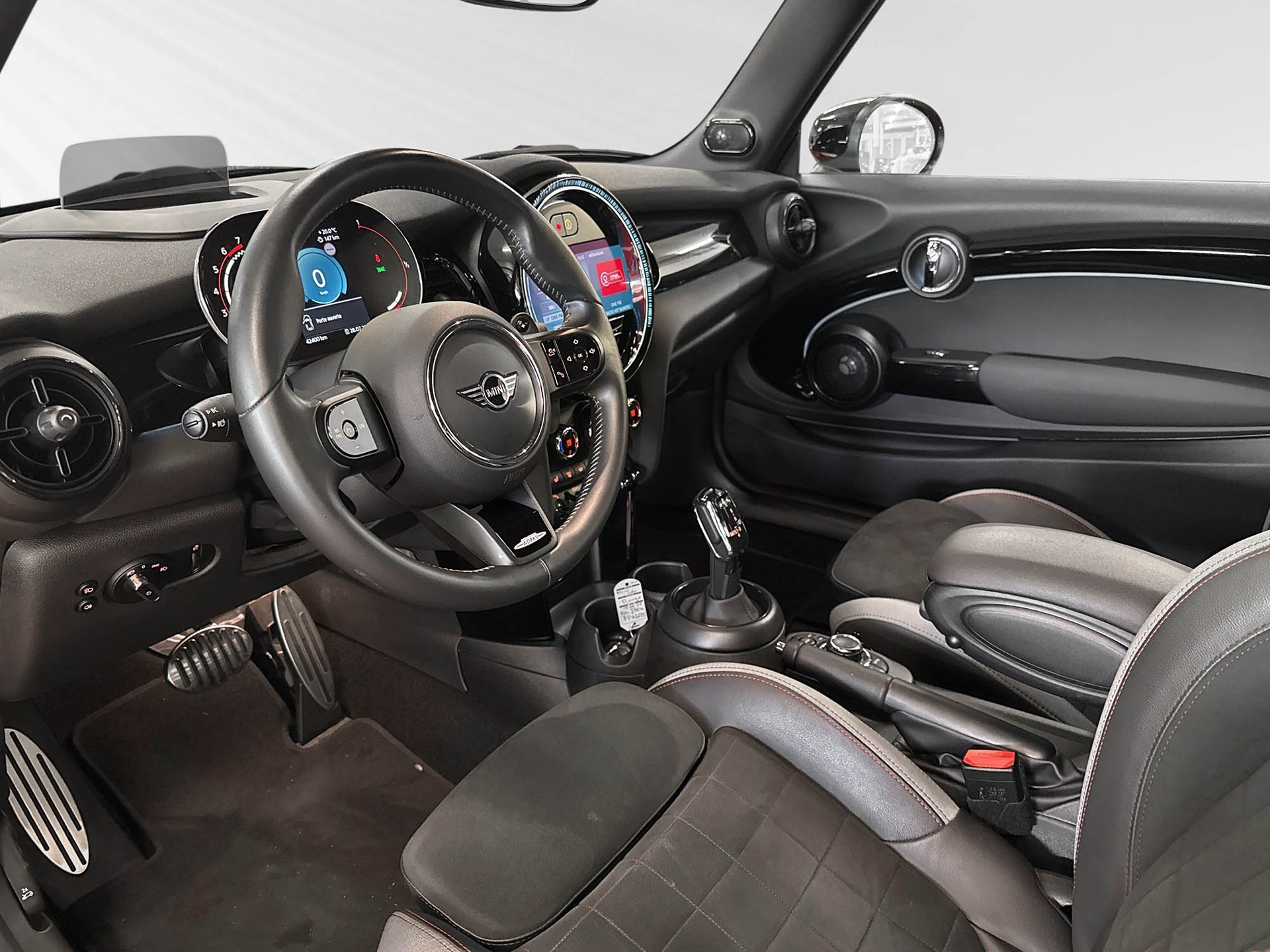 MINI Cooper John Cooper Works Cabriolet Steptronic-image-3