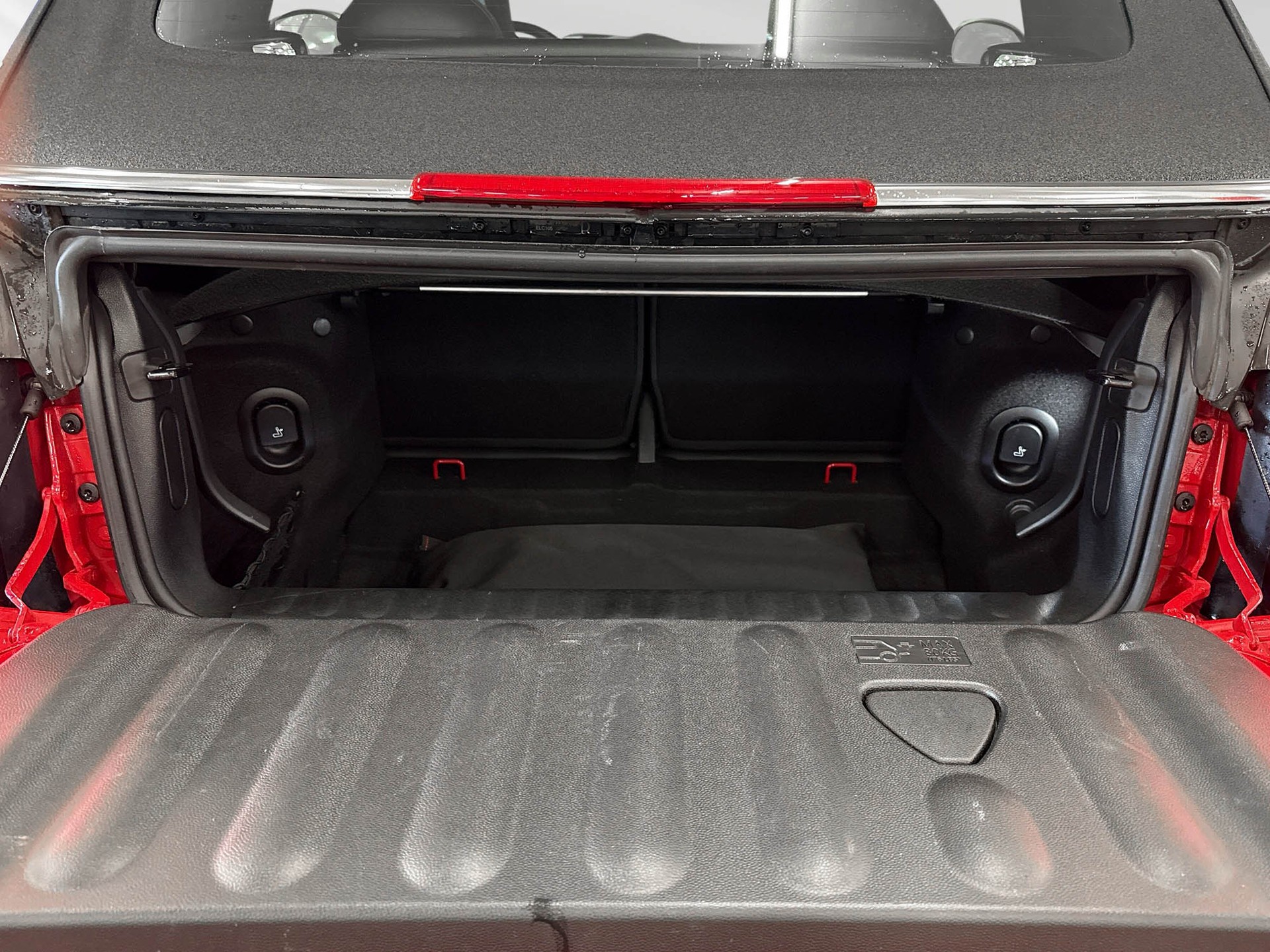 MINI Cooper John Cooper Works Cabriolet Steptronic-image-7