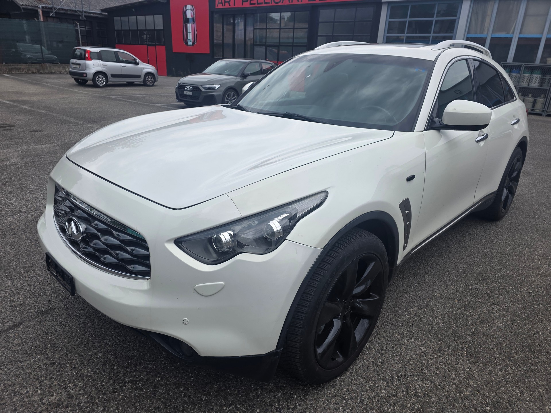 INFINITI FX30d S Premium AWD Automatic-image-1