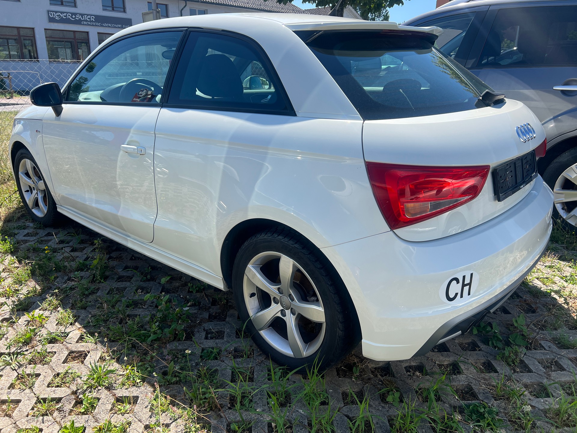 AUDI A1 1.4 TFSI Ambition-image-1