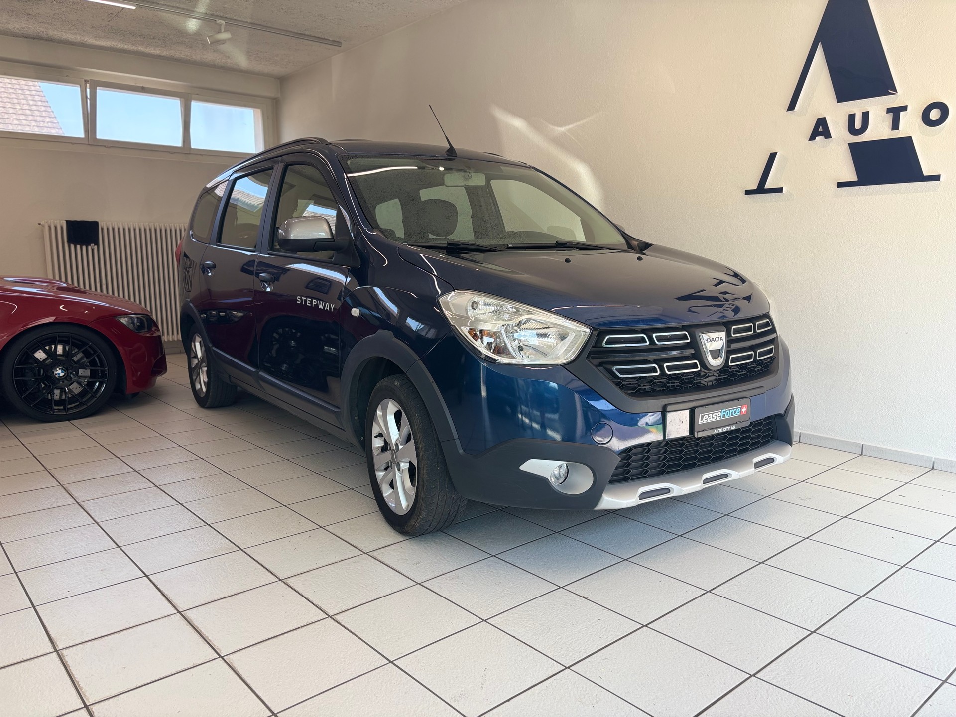 DACIA Lodgy 1.2 Turbo Ambiance 5PL-image-0