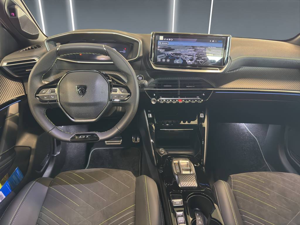 PEUGEOT 208 1.2 MHEV 145 GT-image-5
