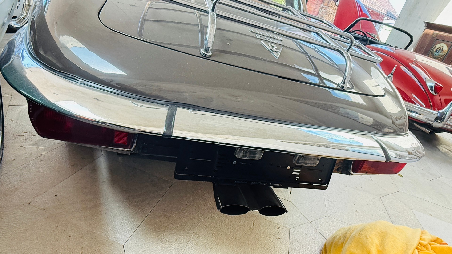 JAGUAR E Series 3-V12 Roadster Veteranenfahrzeug-image-17