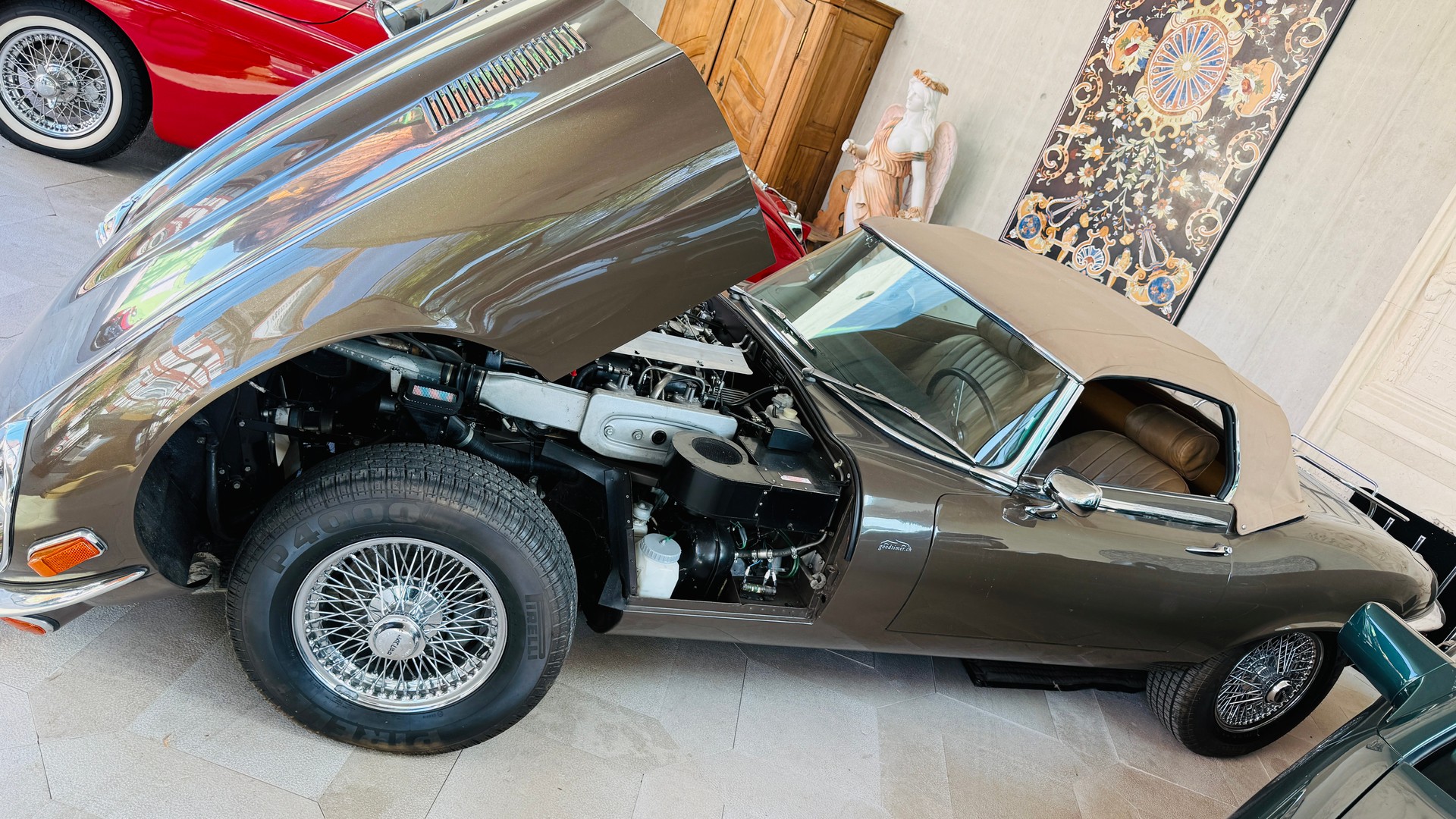 JAGUAR E Series 3-V12 Roadster Veteranenfahrzeug-image-0