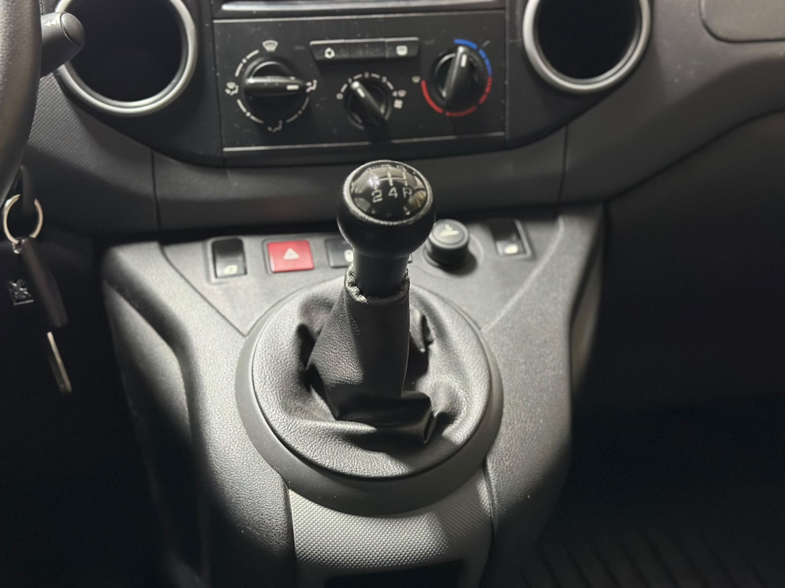 PEUGEOT Partner 1.6 Active-image-10