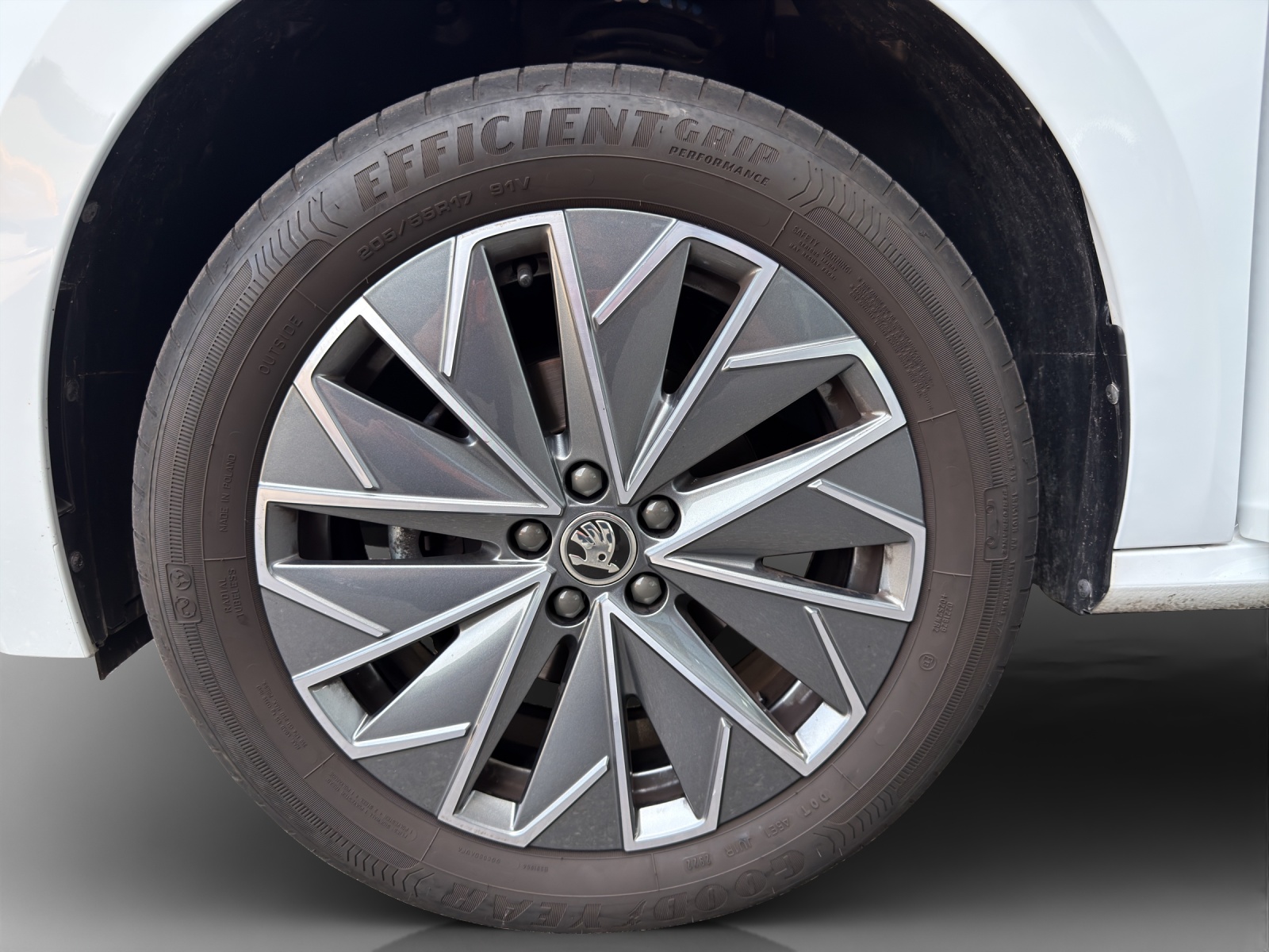 SKODA Kamiq 1.5 TSI Tour DSG-image-13