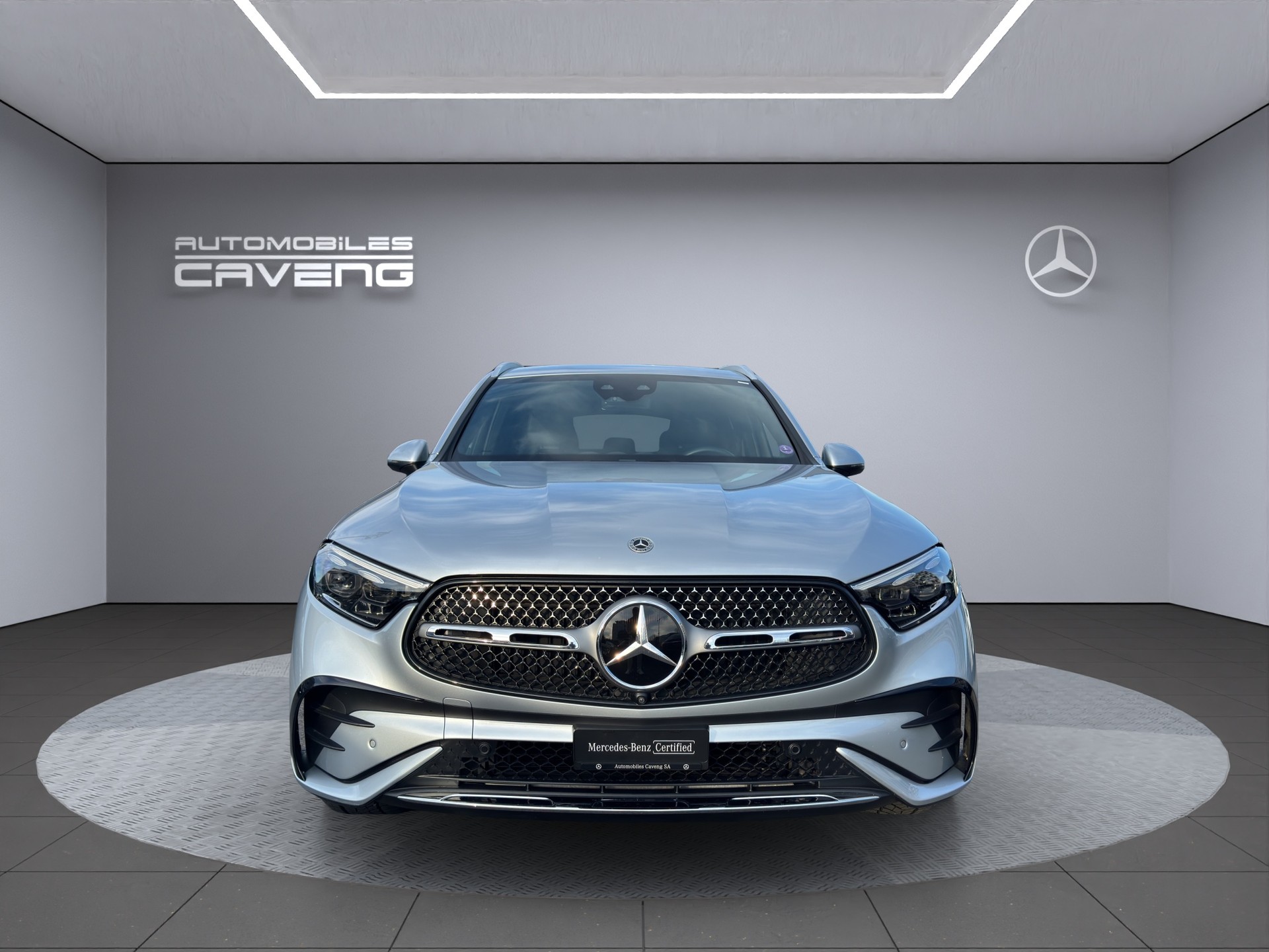 MERCEDES-BENZ GLC 300 4Matic AMG Line 9G-Tronic-image-7