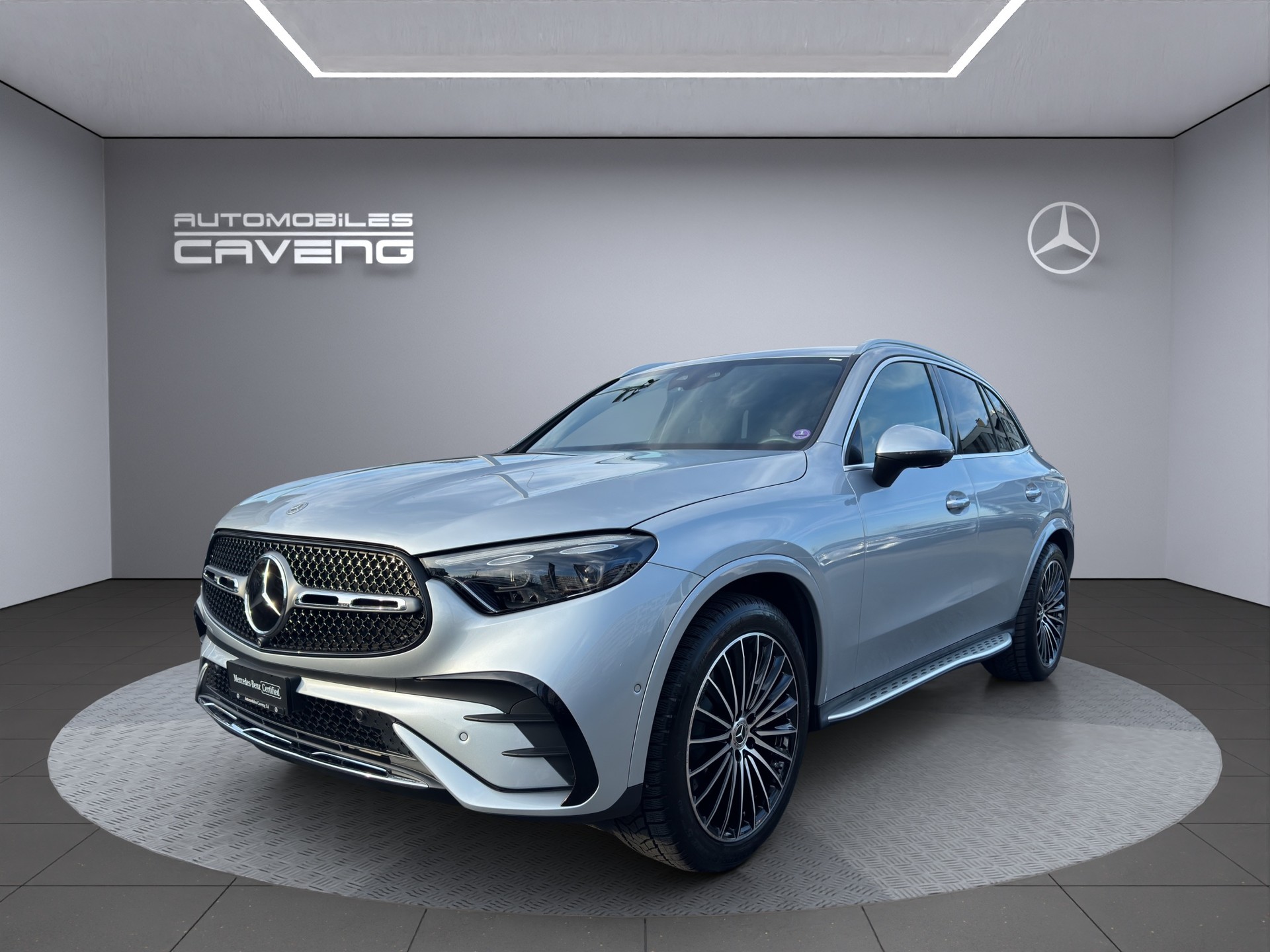 MERCEDES-BENZ GLC 300 4Matic AMG Line 9G-Tronic-image-0