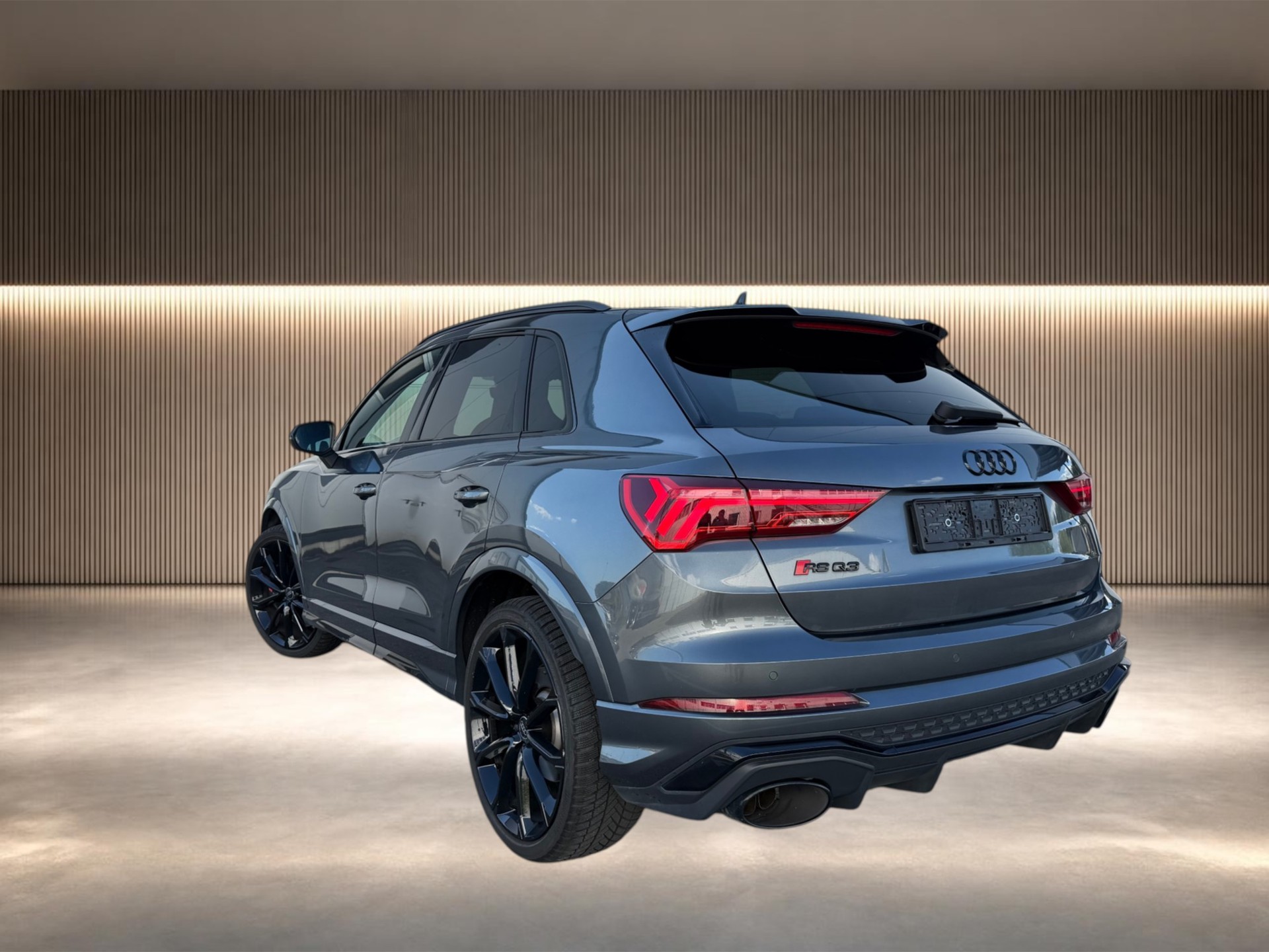 AUDI RS Q3 2.5 TFSI quattro S tronic – Garantie constructeur + Service jusqu'à 100'000 km-image-2