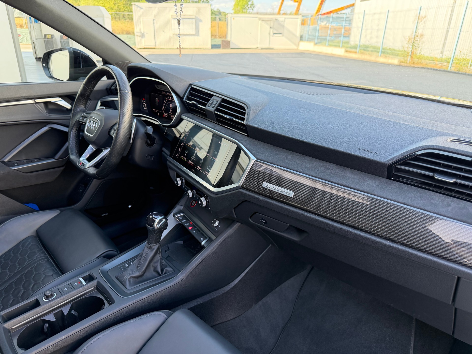 AUDI RS Q3 2.5 TFSI quattro S tronic – Garantie constructeur + Service jusqu'à 100'000 km-image-9