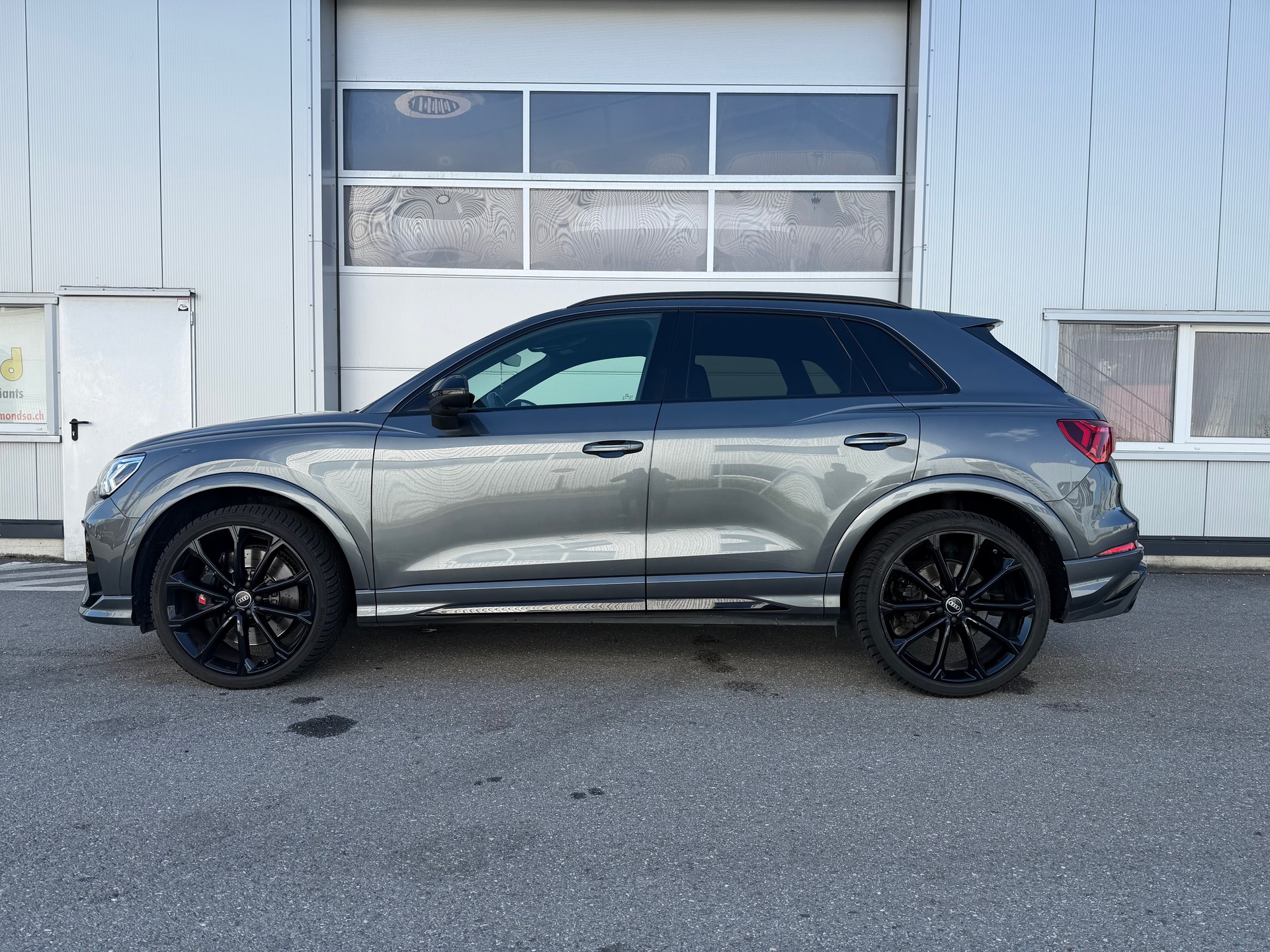 AUDI RS Q3 2.5 TFSI quattro S tronic – Garantie constructeur + Service jusqu'à 100'000 km-image-4