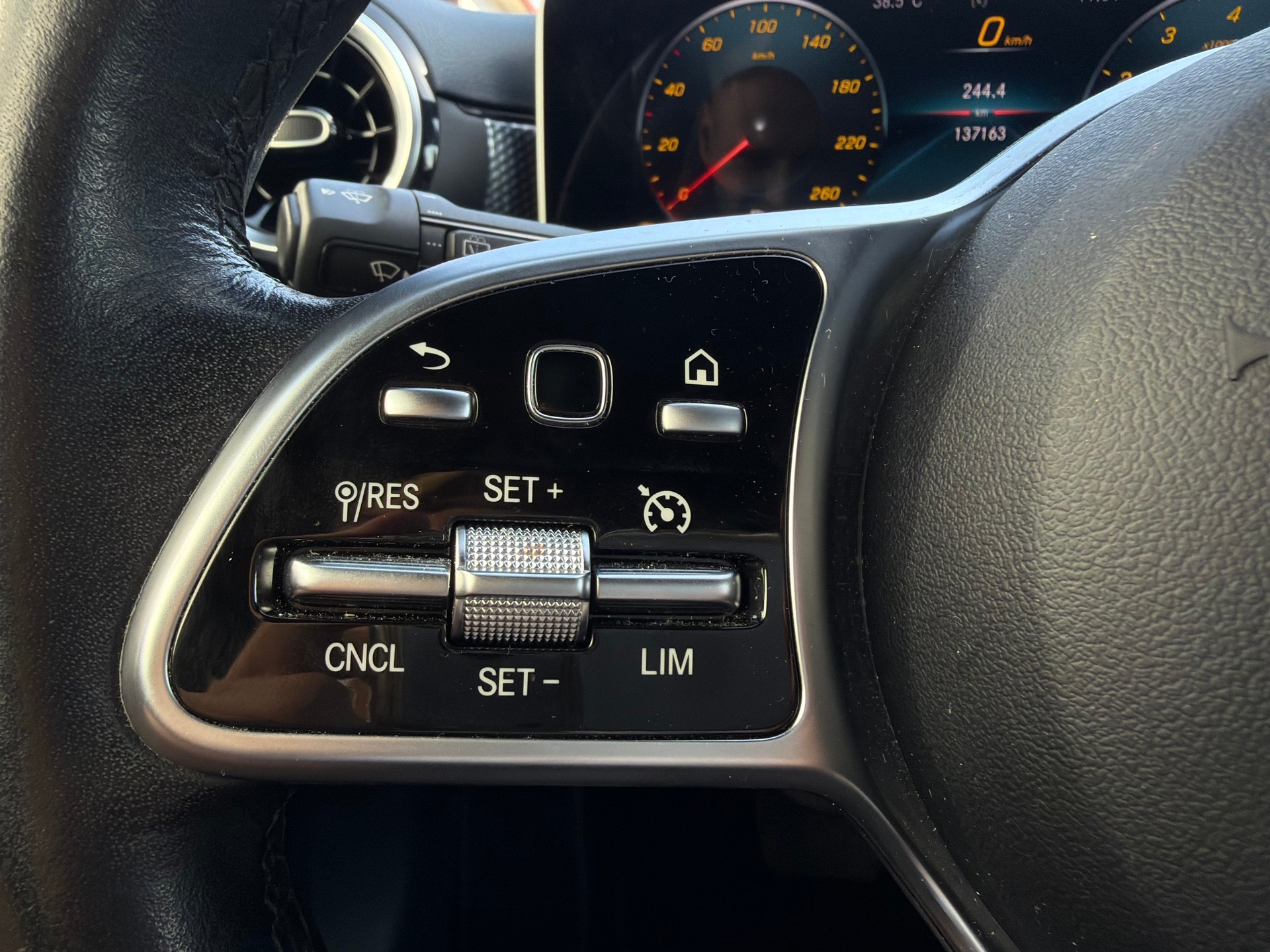 MERCEDES-BENZ A 180 Progressive 7G-DCT-image-20