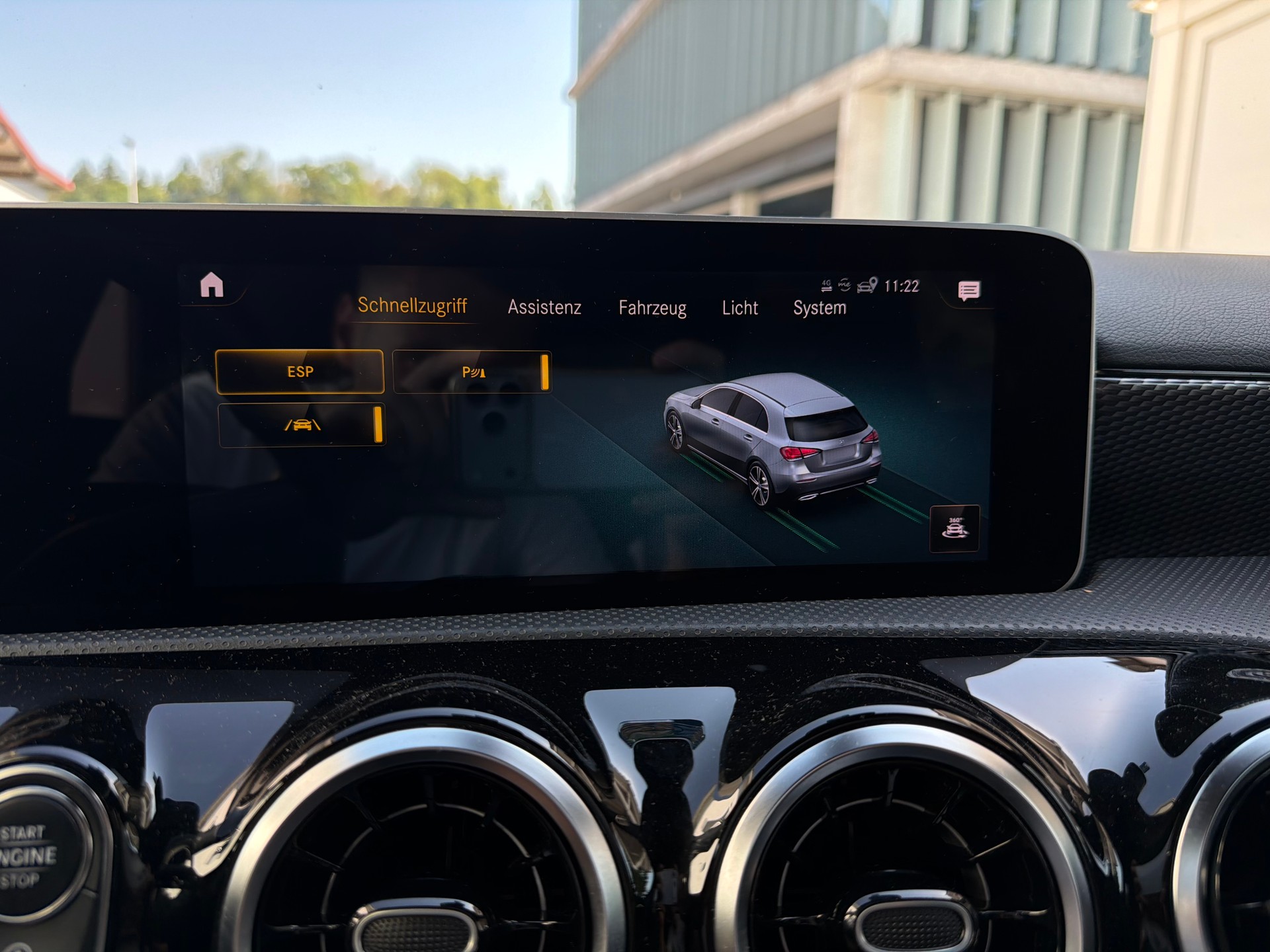 MERCEDES-BENZ A 180 Progressive 7G-DCT-image-24