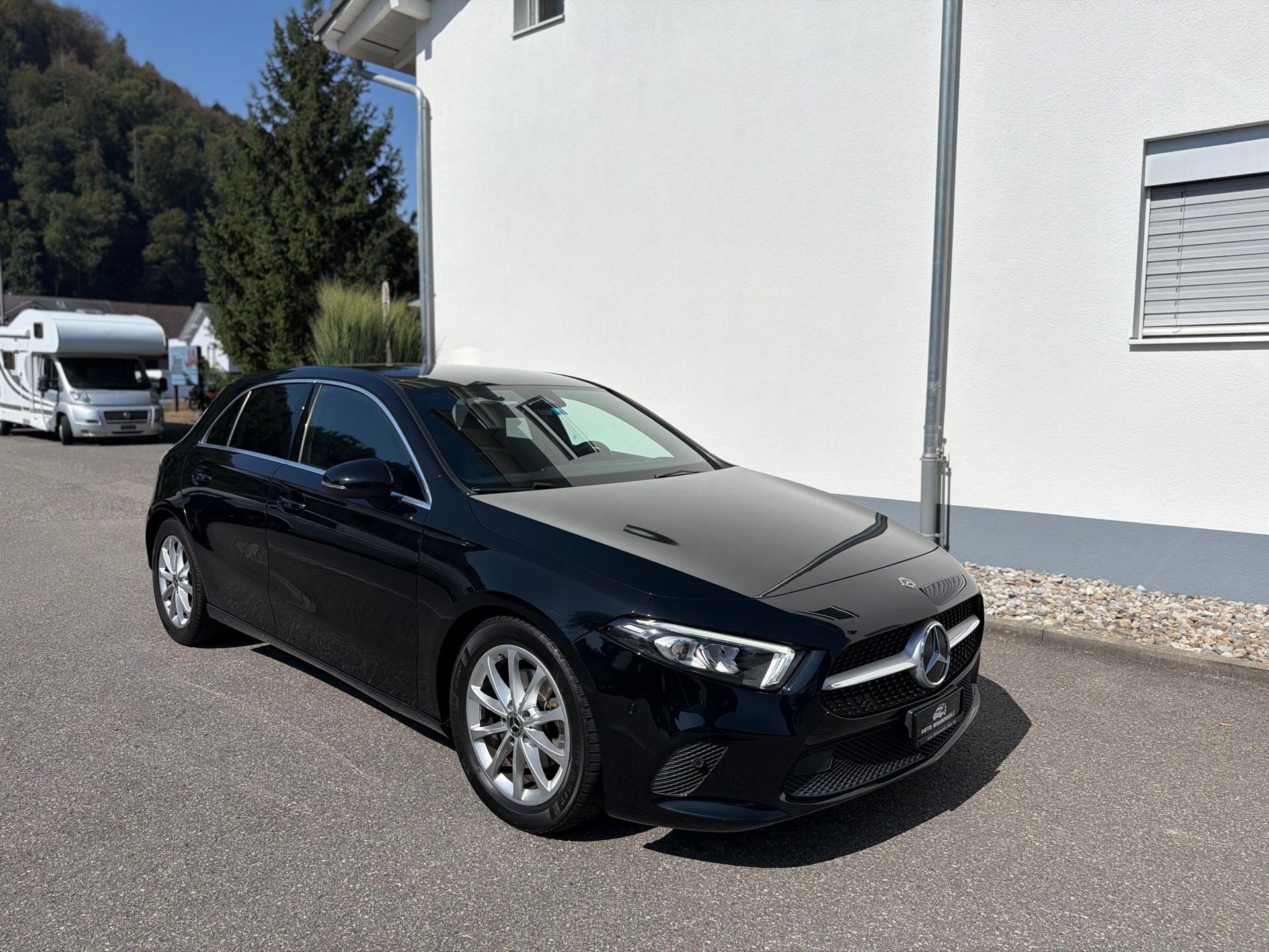 MERCEDES-BENZ A 180 Progressive 7G-DCT-image-2