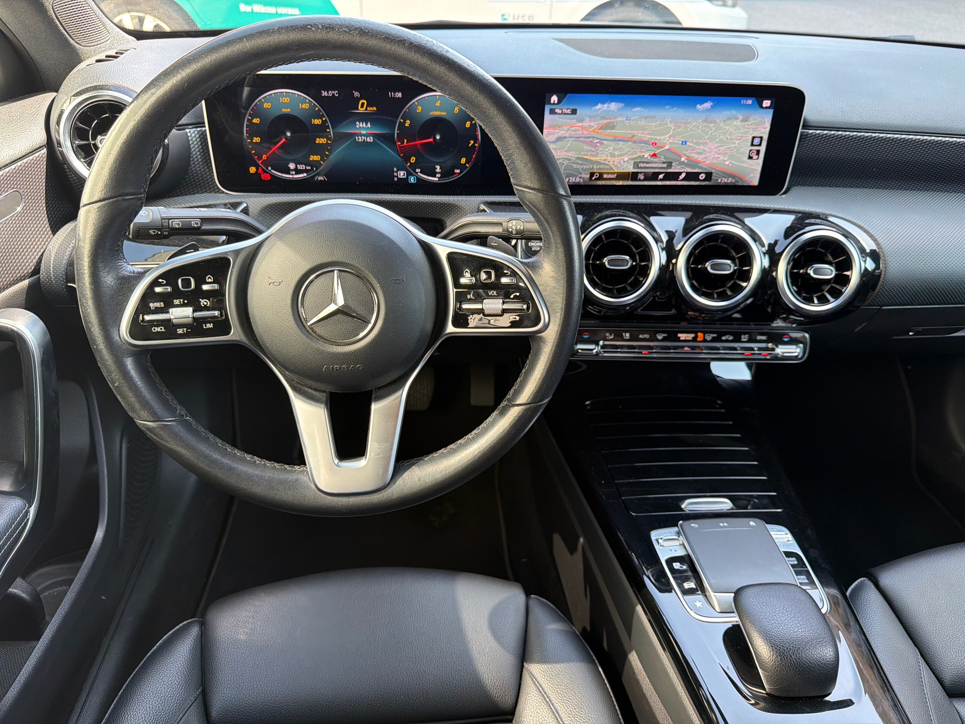 MERCEDES-BENZ A 180 Progressive 7G-DCT-image-19