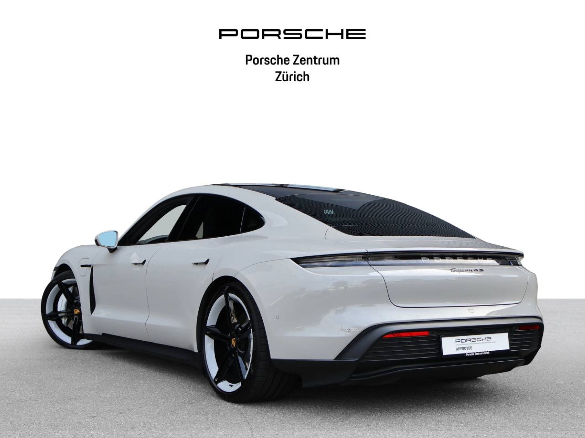 PORSCHE Taycan 4S-showroom-element-2
