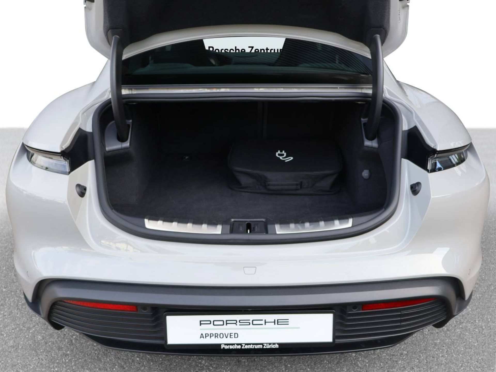 PORSCHE Taycan 4S-image-20