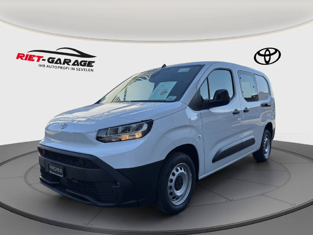 TOYOTA PROACE CITY Van L2 1.2 Active-image-0