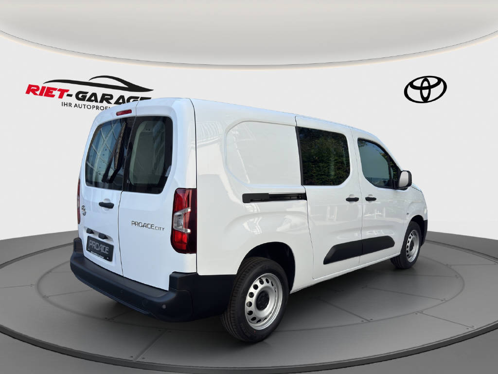 TOYOTA PROACE CITY Van L2 1.2 Active-image-3