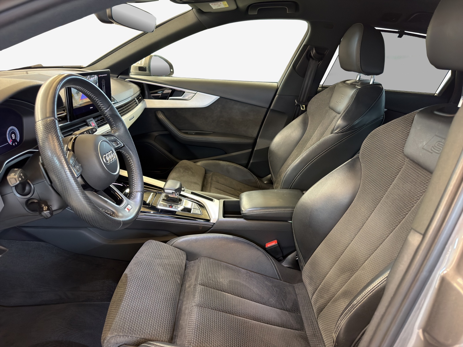 AUDI A4 Avant 40 TDI quattro S-tronic-image-7