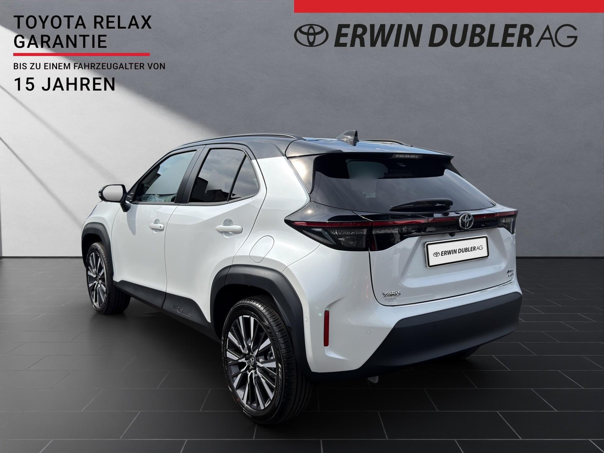 TOYOTA Yaris Cross 1.5 VVT-i HSD Premium AWD-i-showroom-element-2