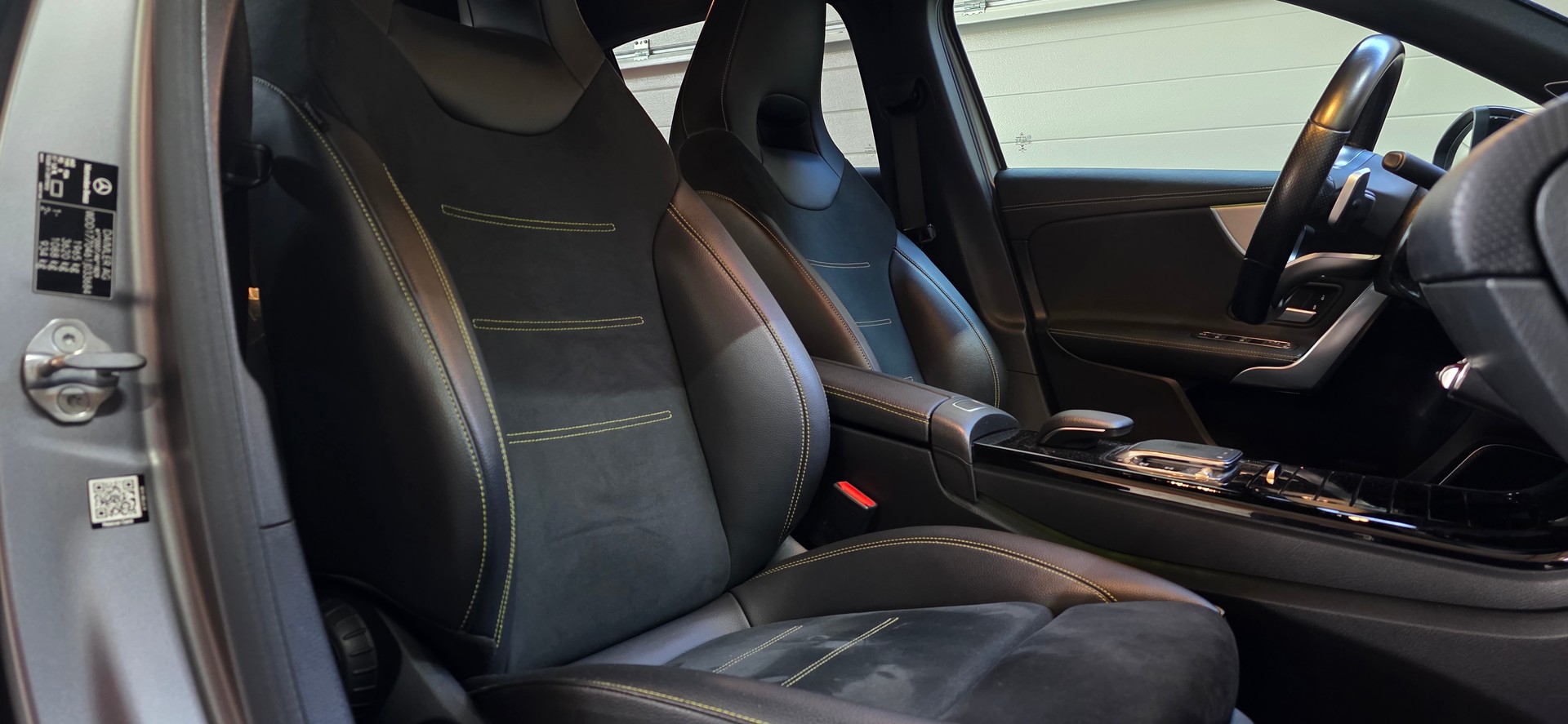 MERCEDES-BENZ A 250 AMG Line 7G-DCT *Edition One*-image-25