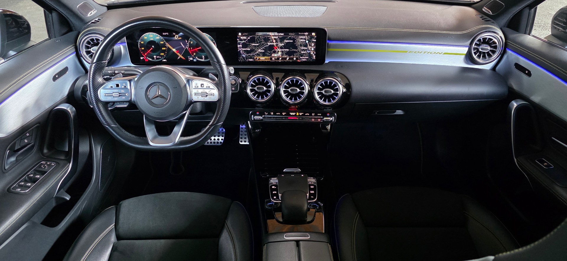 MERCEDES-BENZ A 250 AMG Line 7G-DCT *Edition One*-image-10