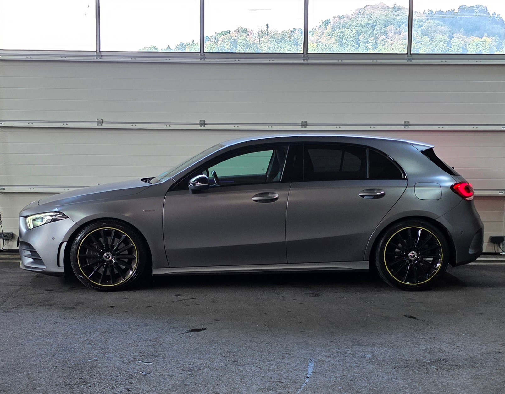 MERCEDES-BENZ A 250 AMG Line 7G-DCT *Edition One*-showroom-element-1