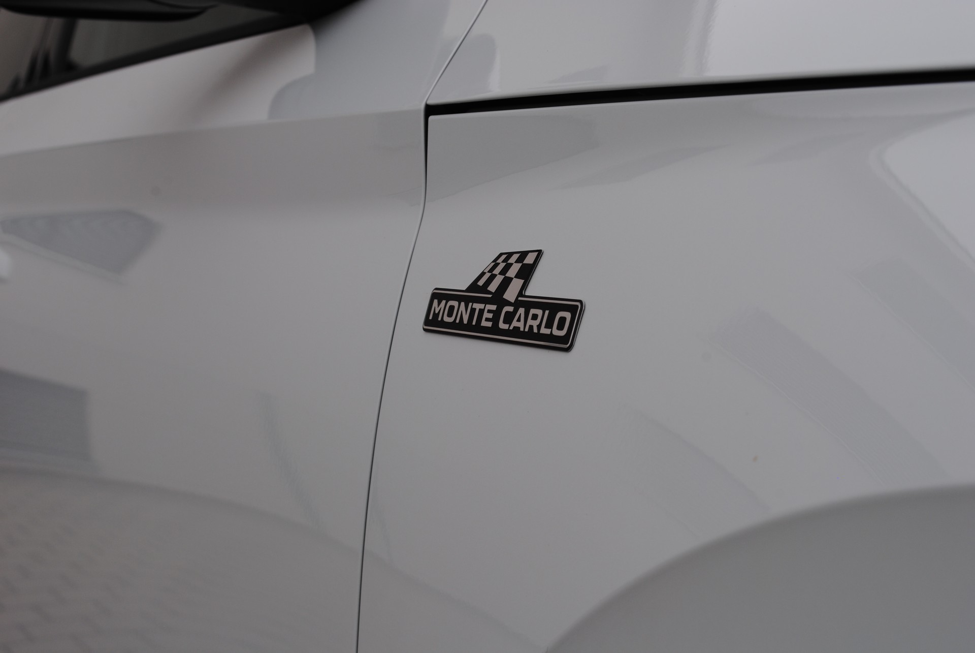 SKODA Kamiq 1.5 TSI Monte Carlo DSG-image-18
