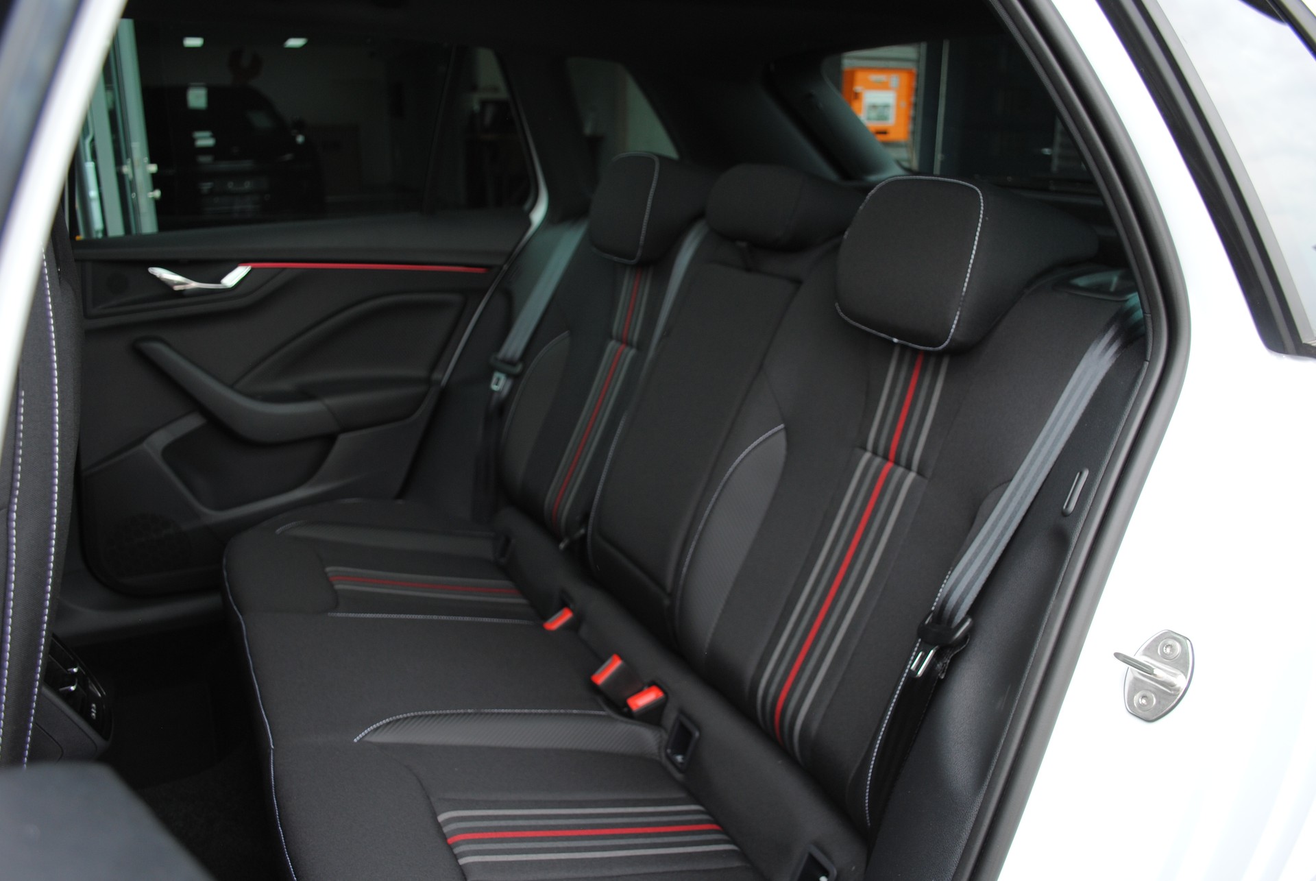 SKODA Kamiq 1.5 TSI Monte Carlo DSG-image-13