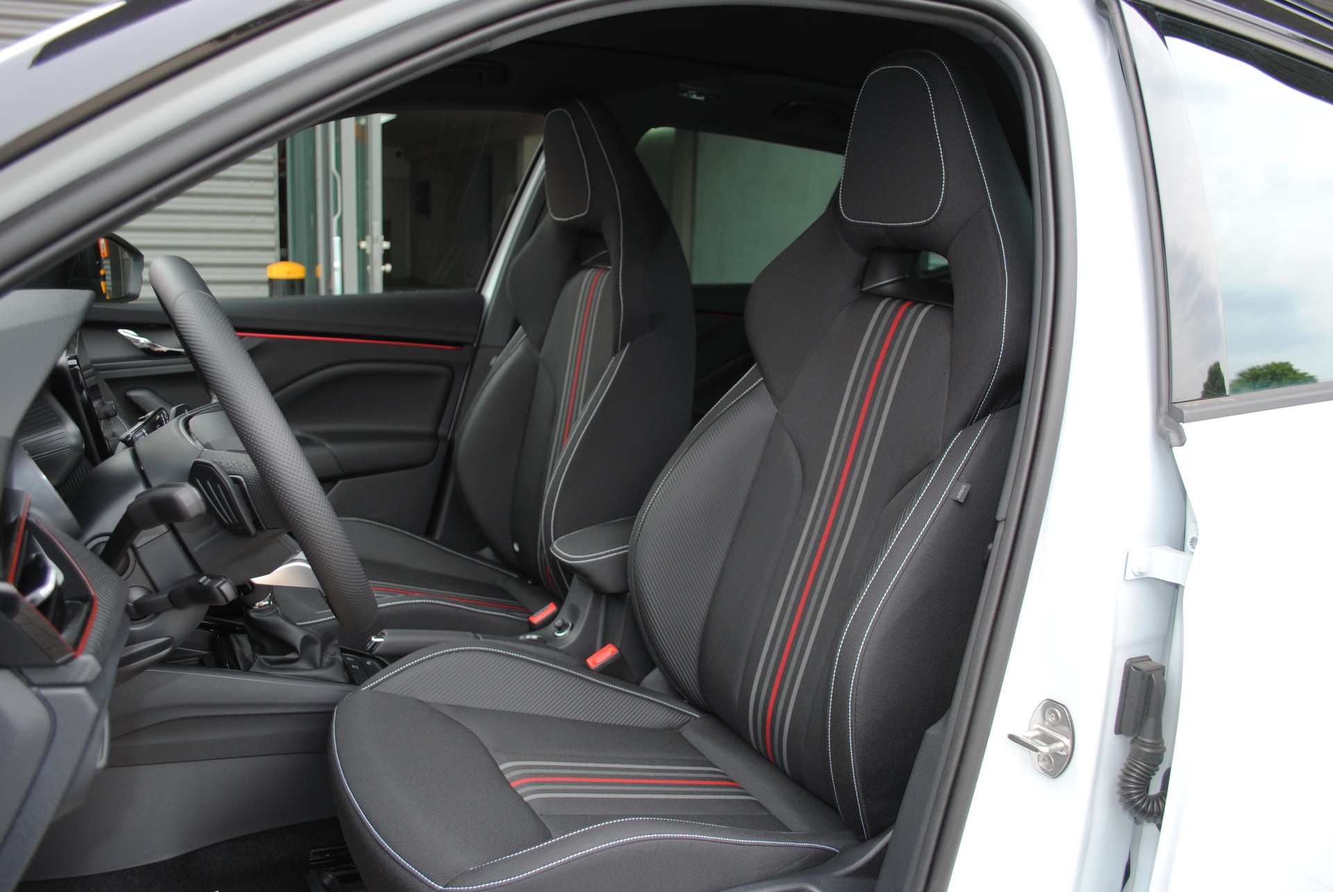 SKODA Kamiq 1.5 TSI Monte Carlo DSG-image-8