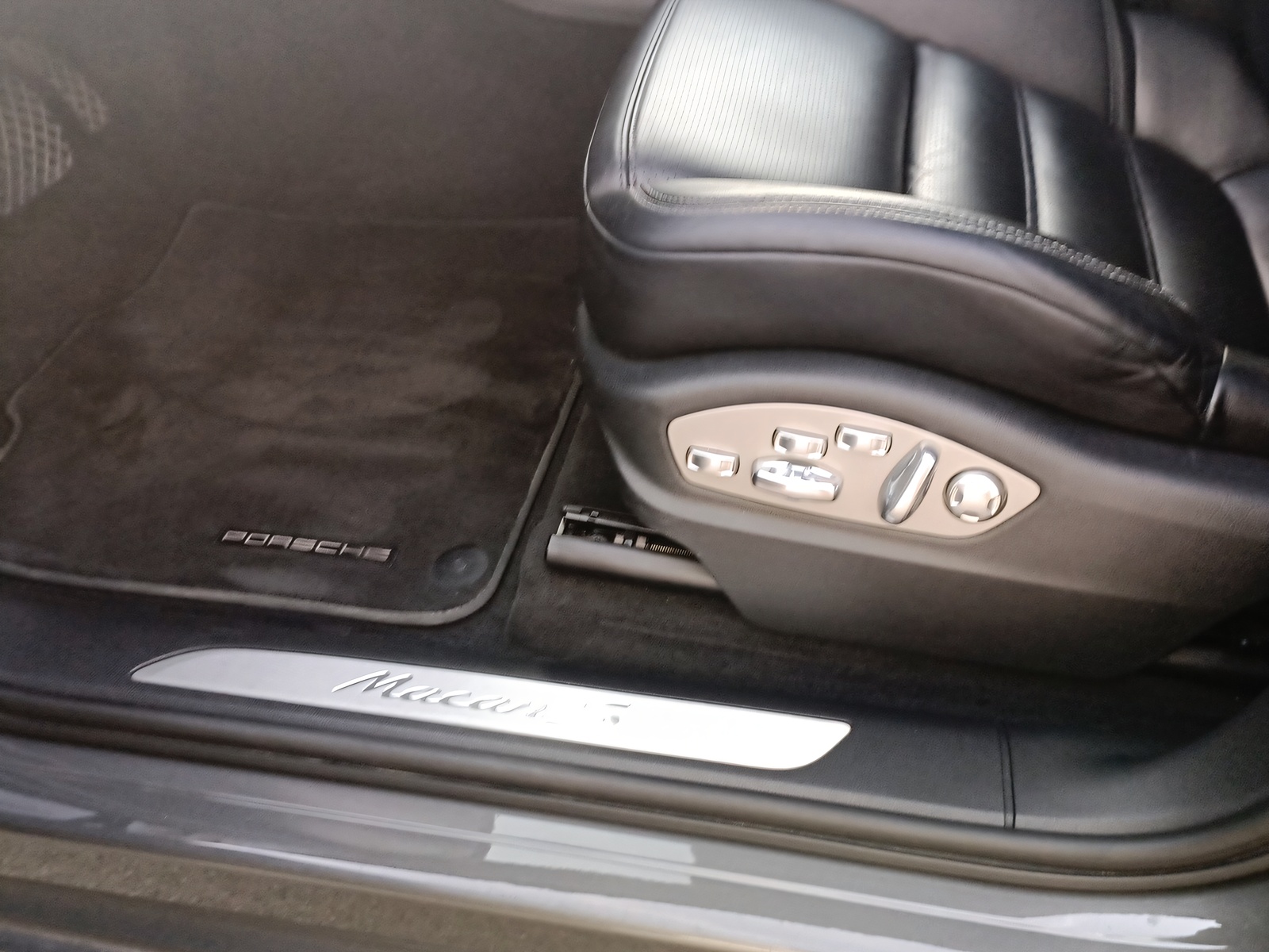 PORSCHE Macan S PDK-image-23