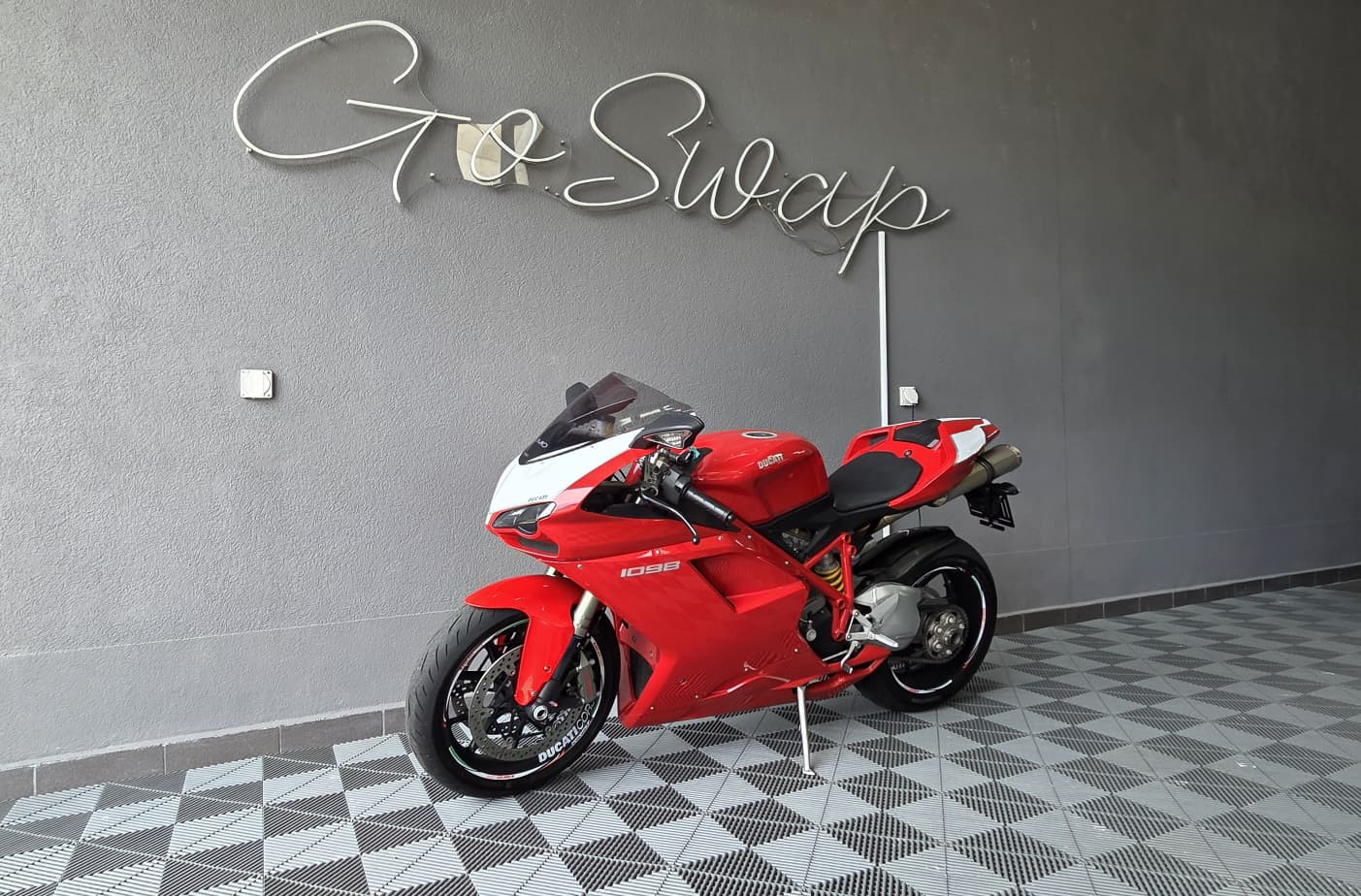 DUCATI 1098 S
