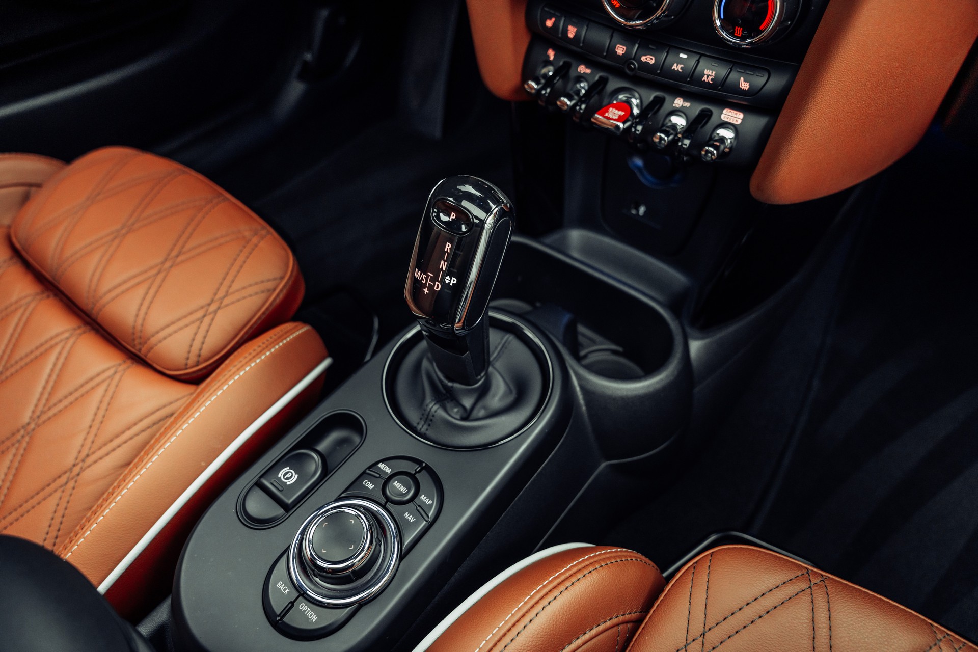 MINI Cooper S Enigmatic Black Metallic-image-13