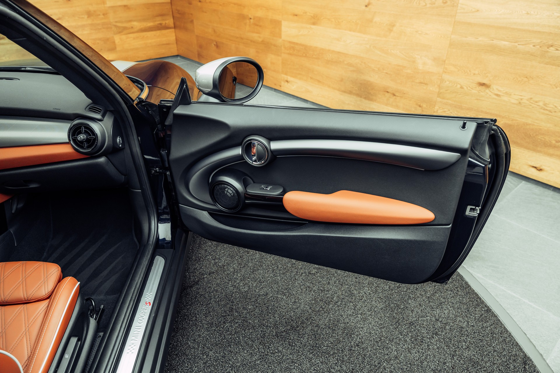 MINI Cooper S Enigmatic Black Metallic-image-15