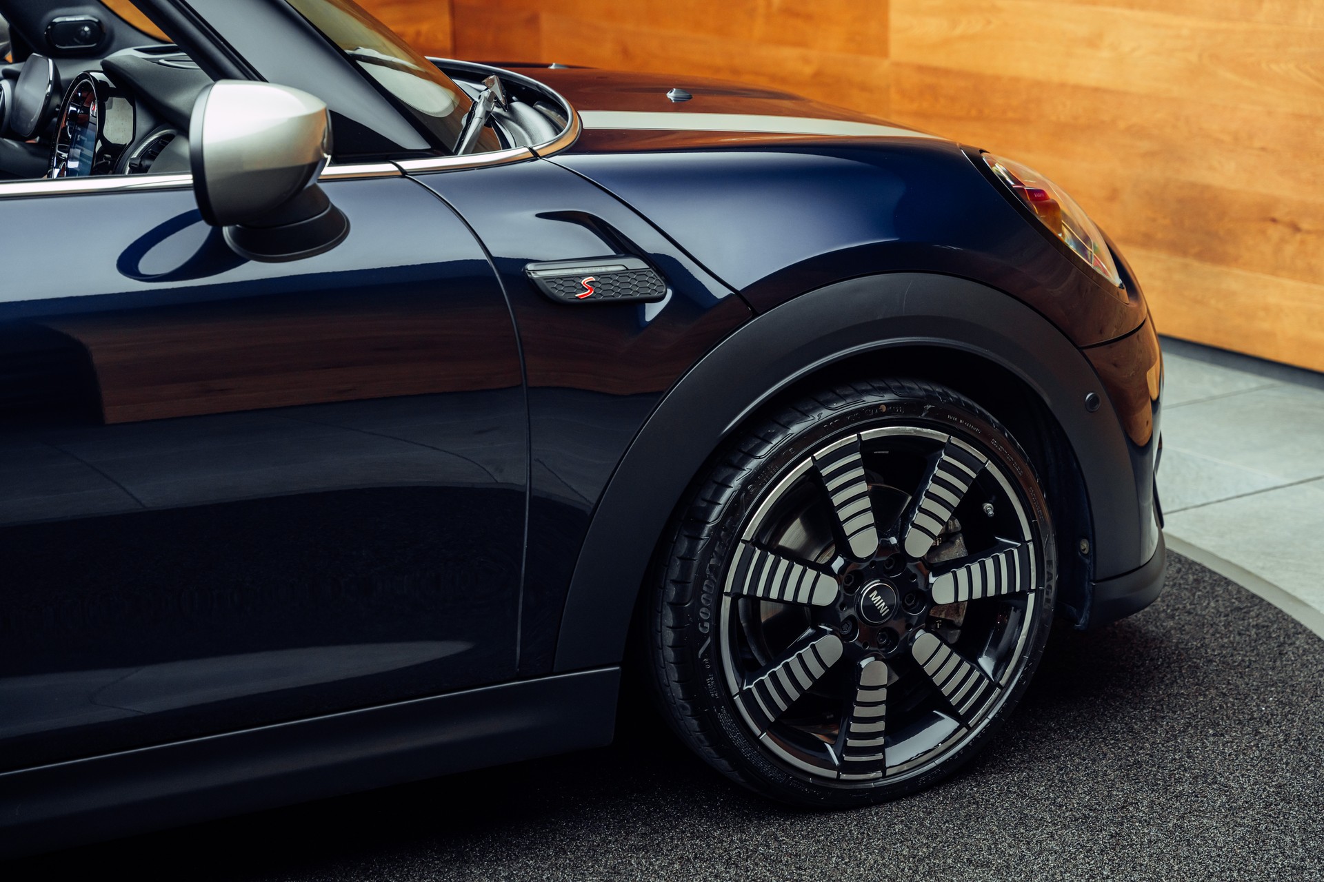MINI Cooper S Enigmatic Black Metallic-image-19