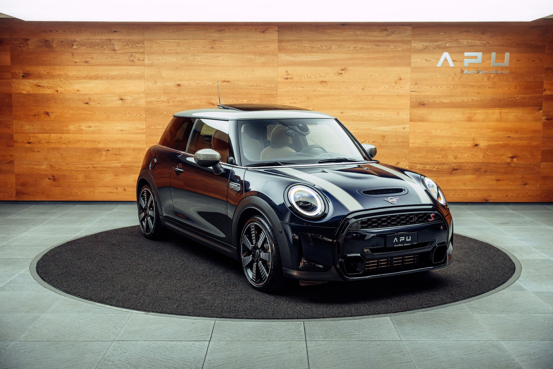 MINI Cooper S Enigmatic Black Metallic-image-0
