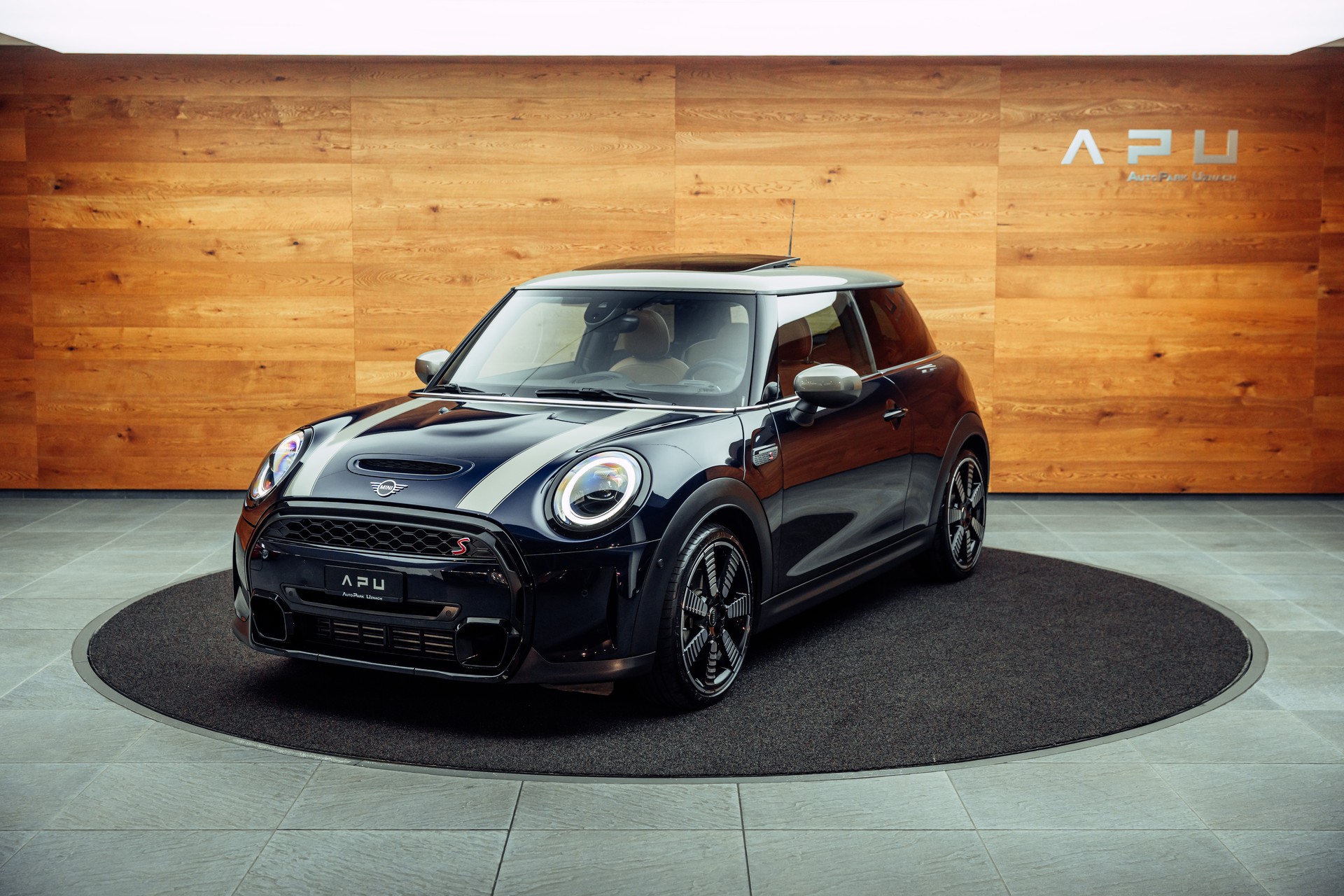 MINI Cooper S Enigmatic Black Metallic-image-3