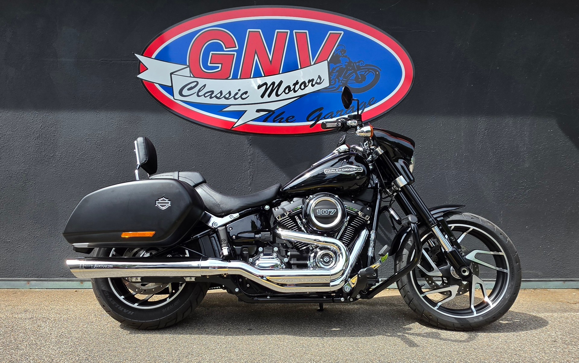 HARLEY-DAVIDSON FLSB Sport Glide 107 ABS