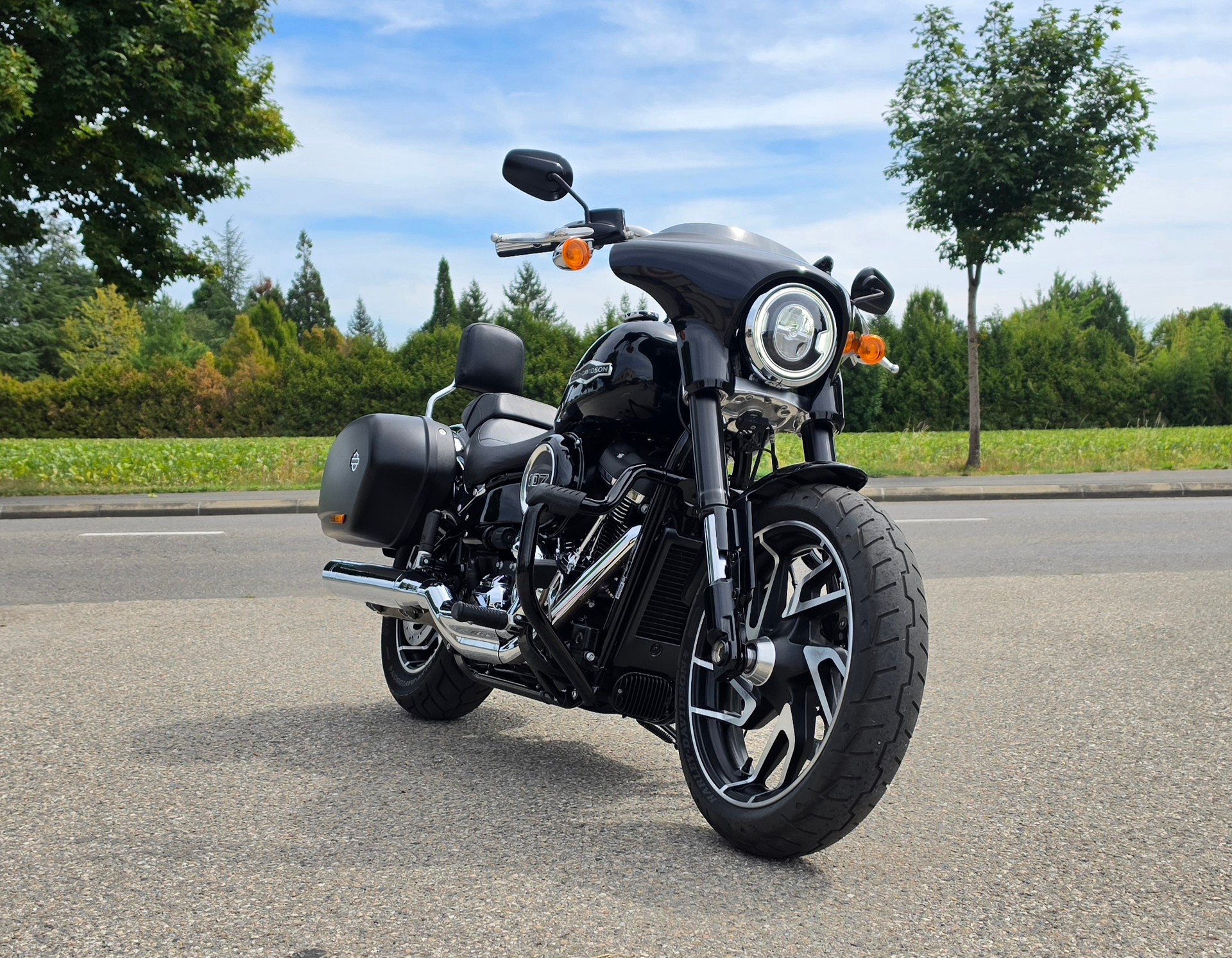 HARLEY-DAVIDSON FLSB Sport Glide 107 ABS-showroom-element-1