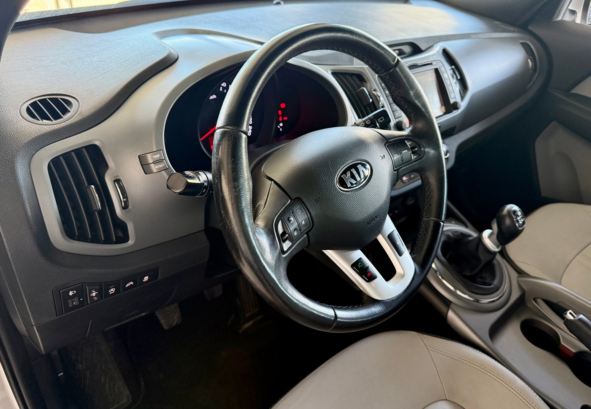 KIA Sportage 1.6 GDi Swiss Eco Edition 2WD-image-12
