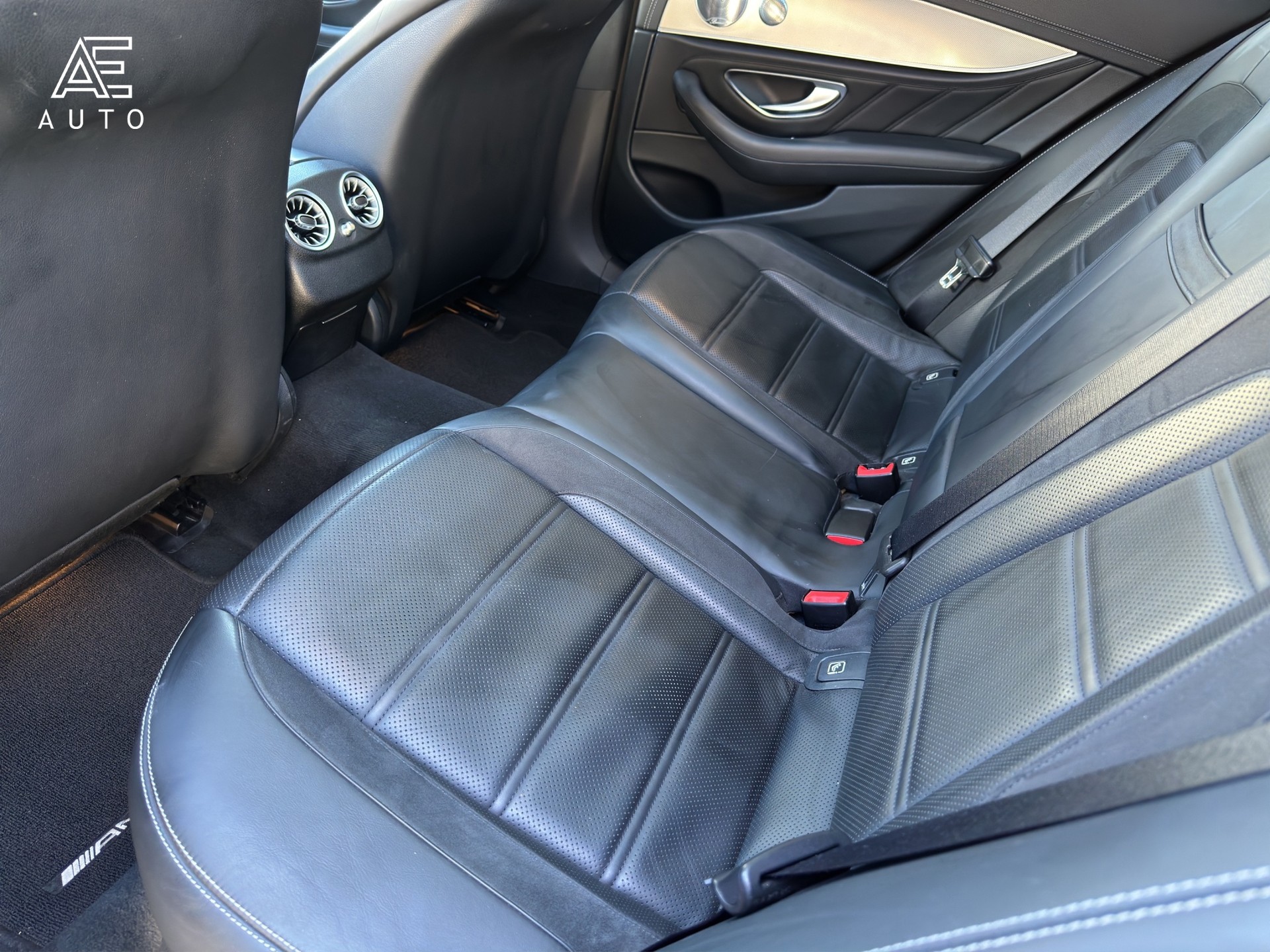 MERCEDES-BENZ E 63 AMG 4 Matic 9G-Tronic-image-10