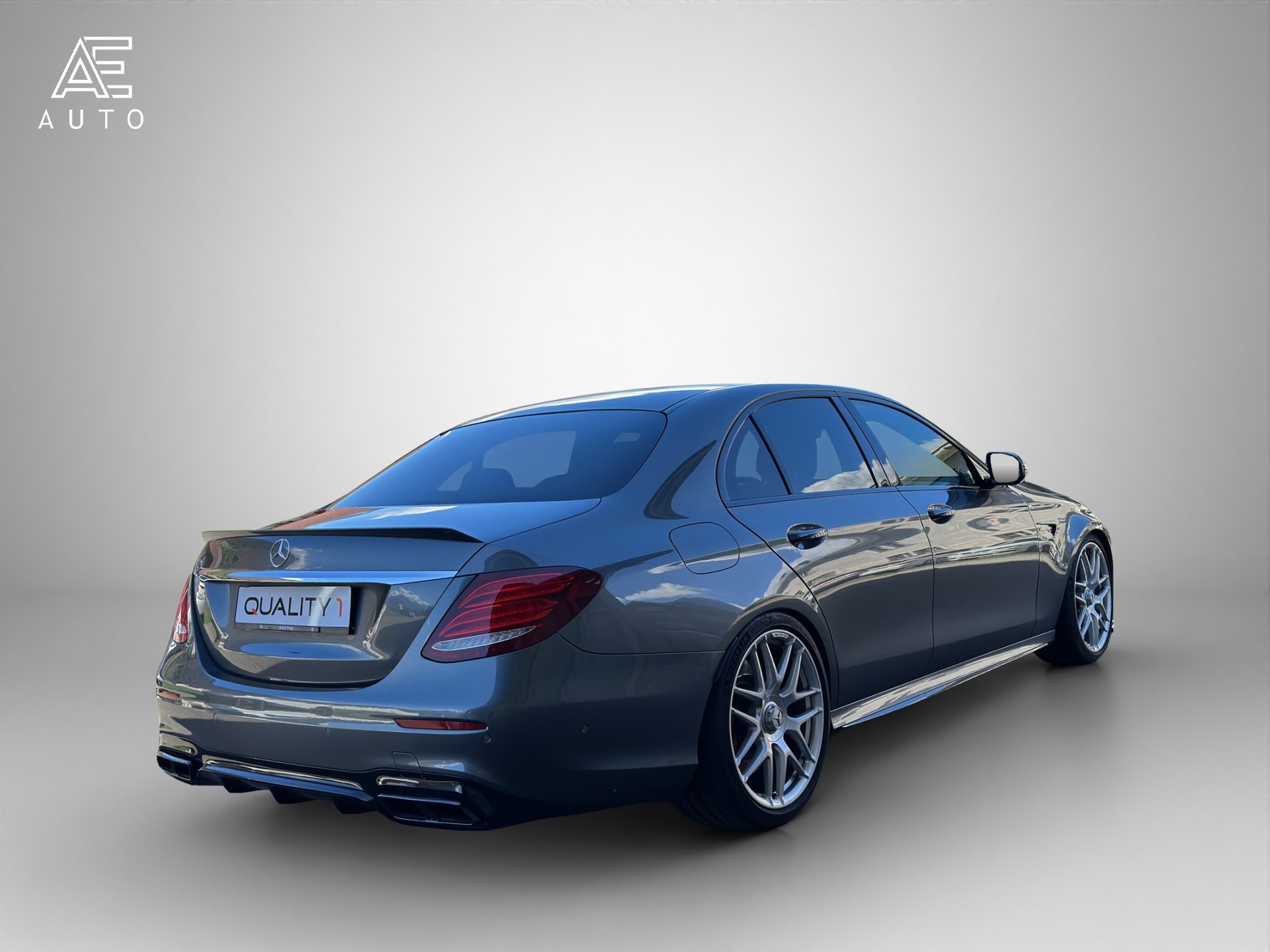 MERCEDES-BENZ E 63 AMG 4 Matic 9G-Tronic-image-6