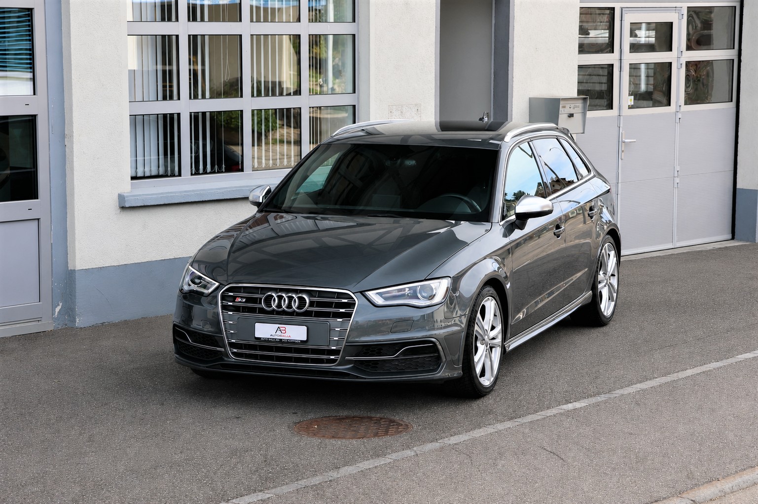 AUDI S3 Sportback 2.0 TFSI quattro (CH)-image-0