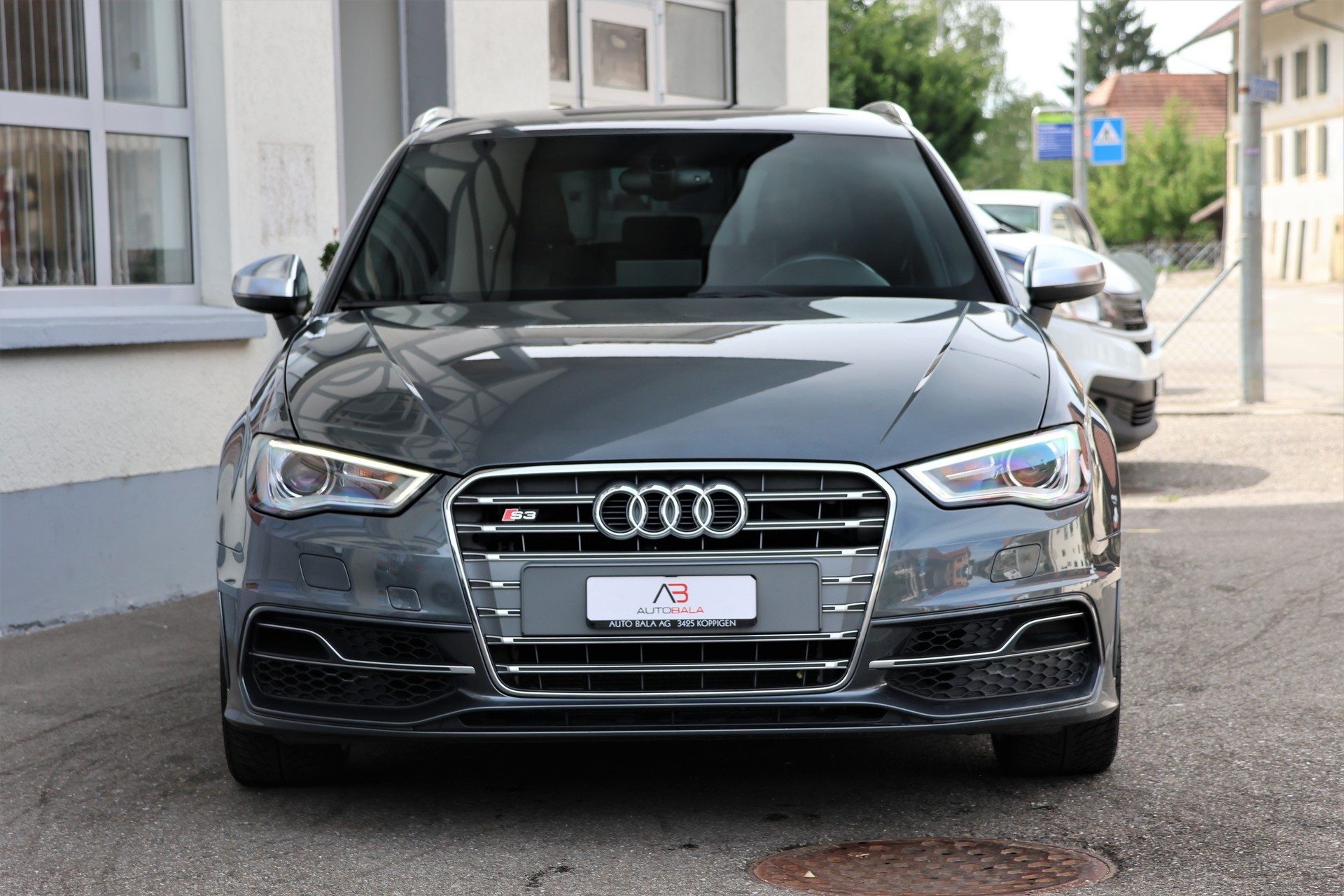 AUDI S3 Sportback 2.0 TFSI quattro (CH)-image-1
