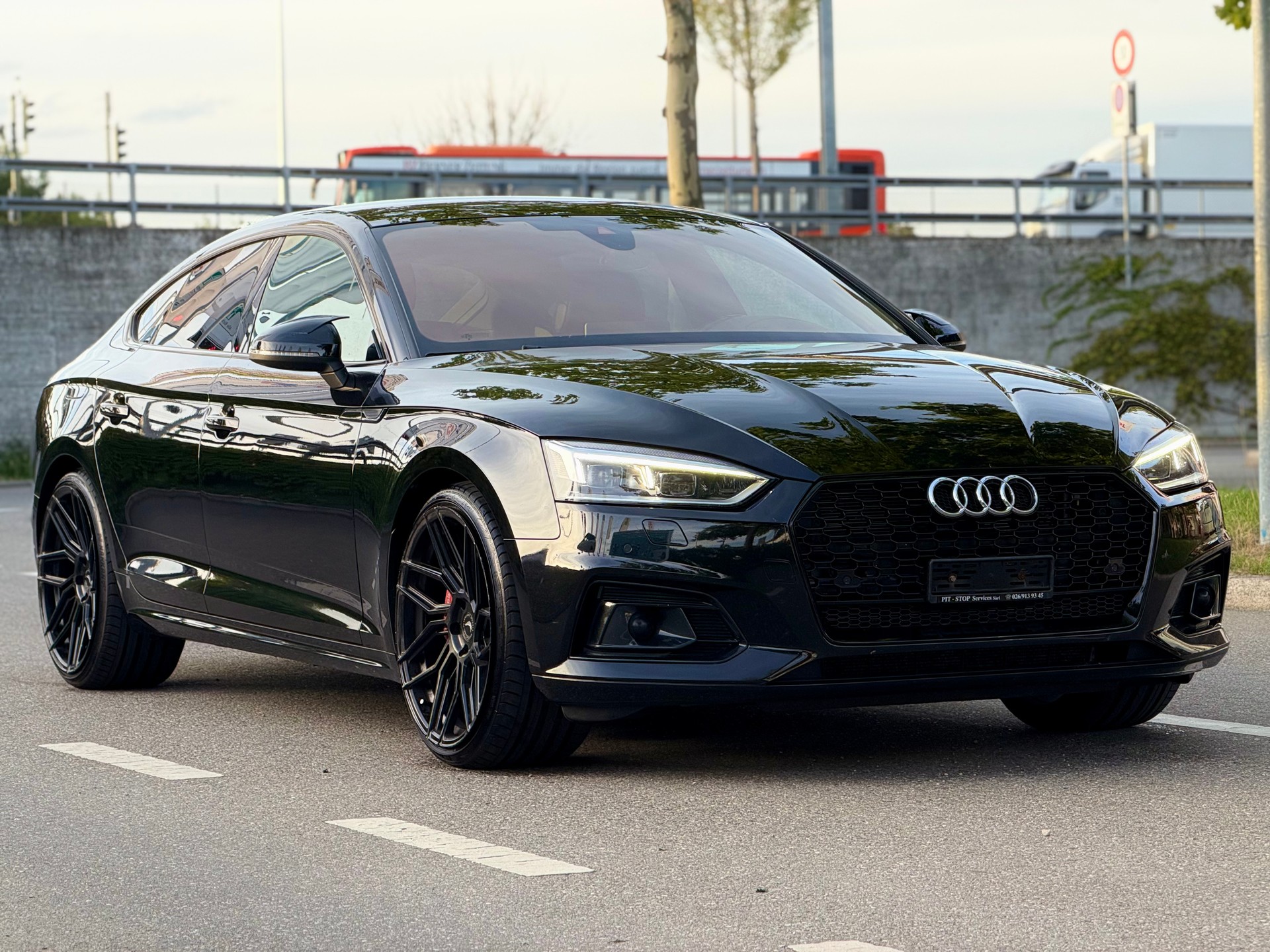 AUDI A5 Sportback 2.0 TDI quattro S-tronic-image-2