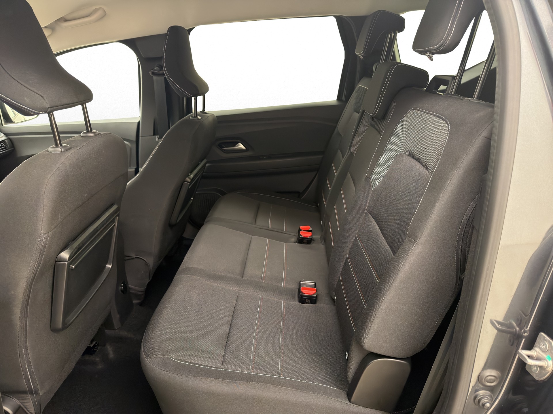 DACIA Jogger 1.0 TCe Extreme 7Plätzer-image-12