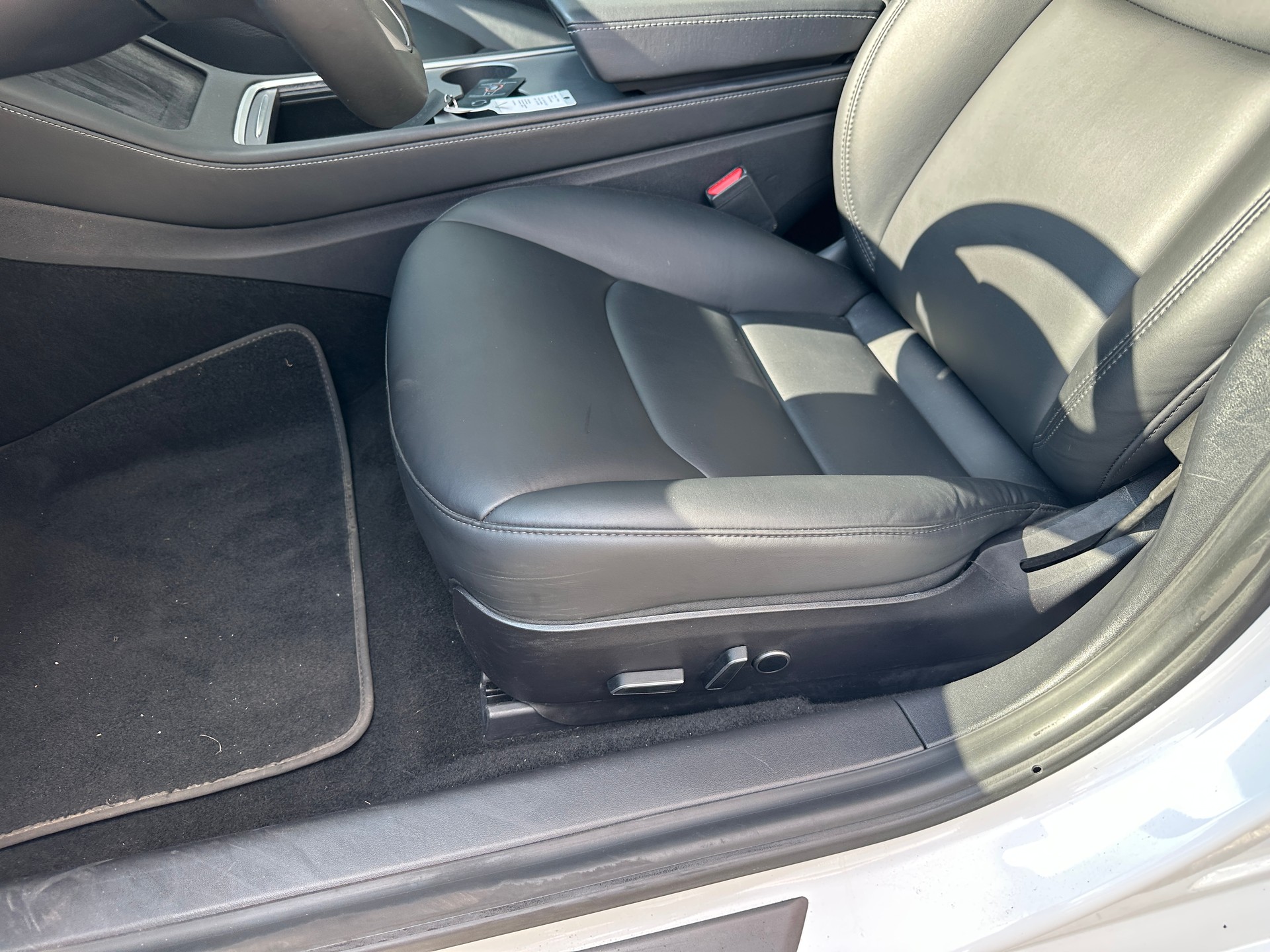 TESLA Model 3 Performance Dual Motor AWD-image-13