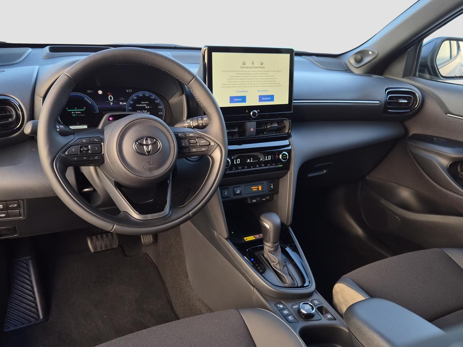 TOYOTA Yaris Cross 1.5 VVT-i HSD Premium AWD-i-image-12