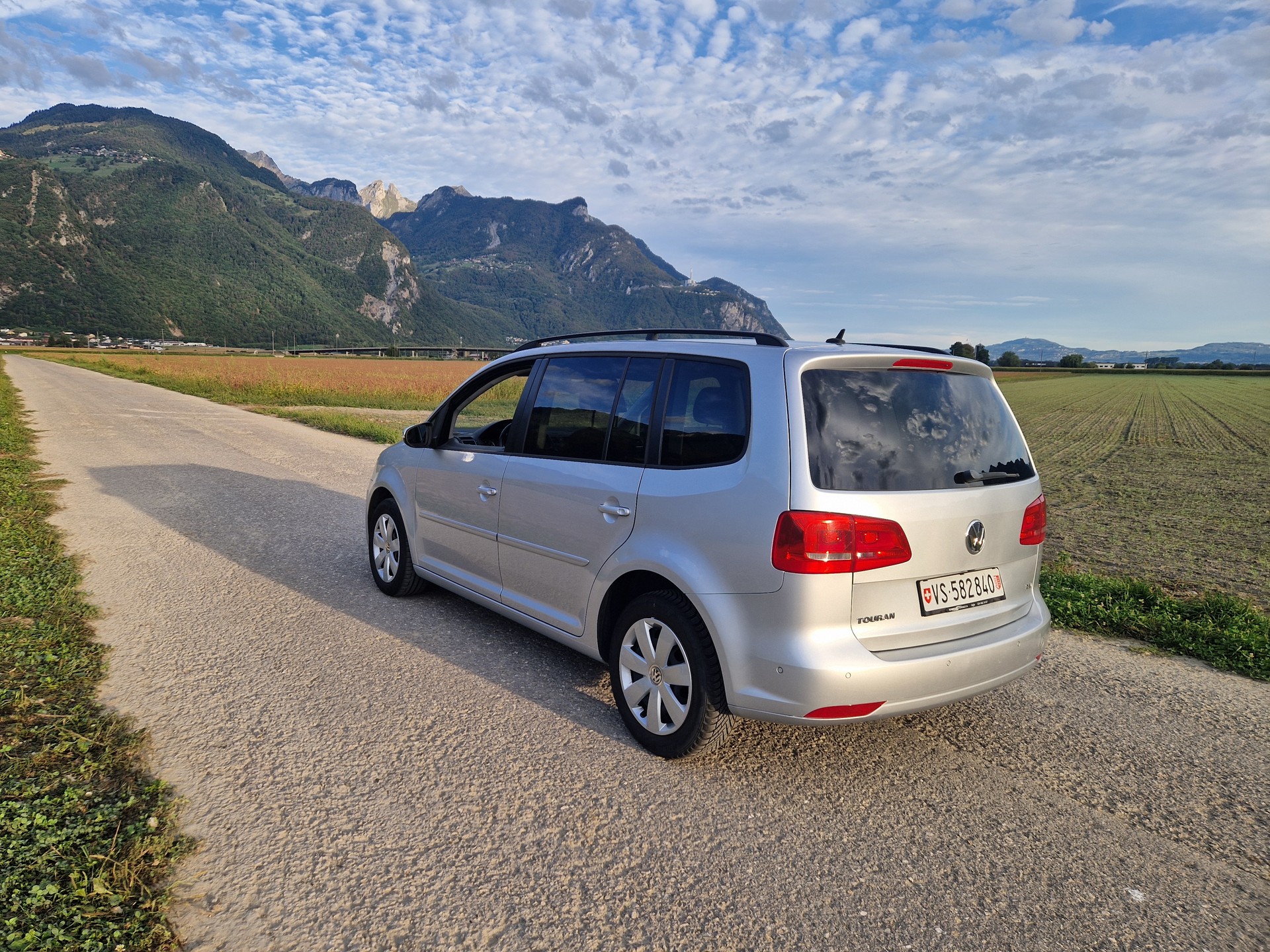 VW Touran 1.4 TSI Highline DSG-image-5